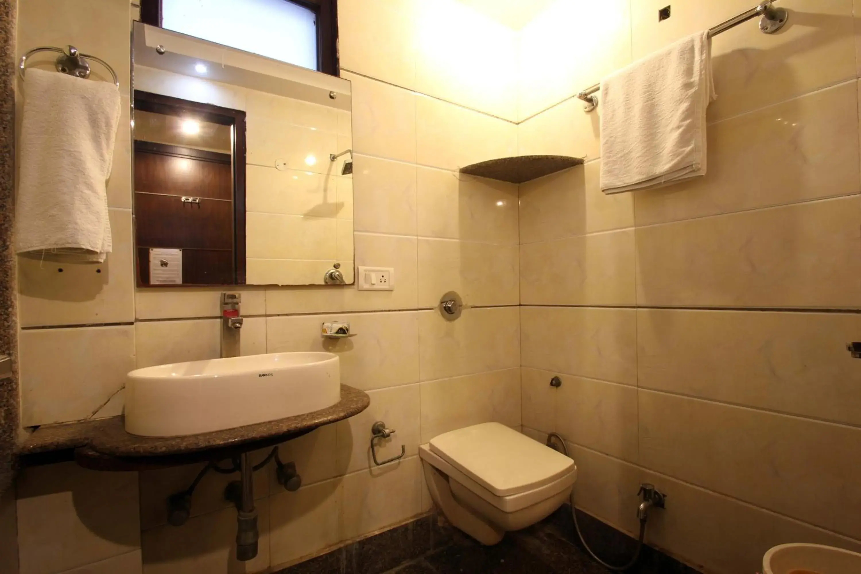 Shower, Bathroom in Hotel Star View
