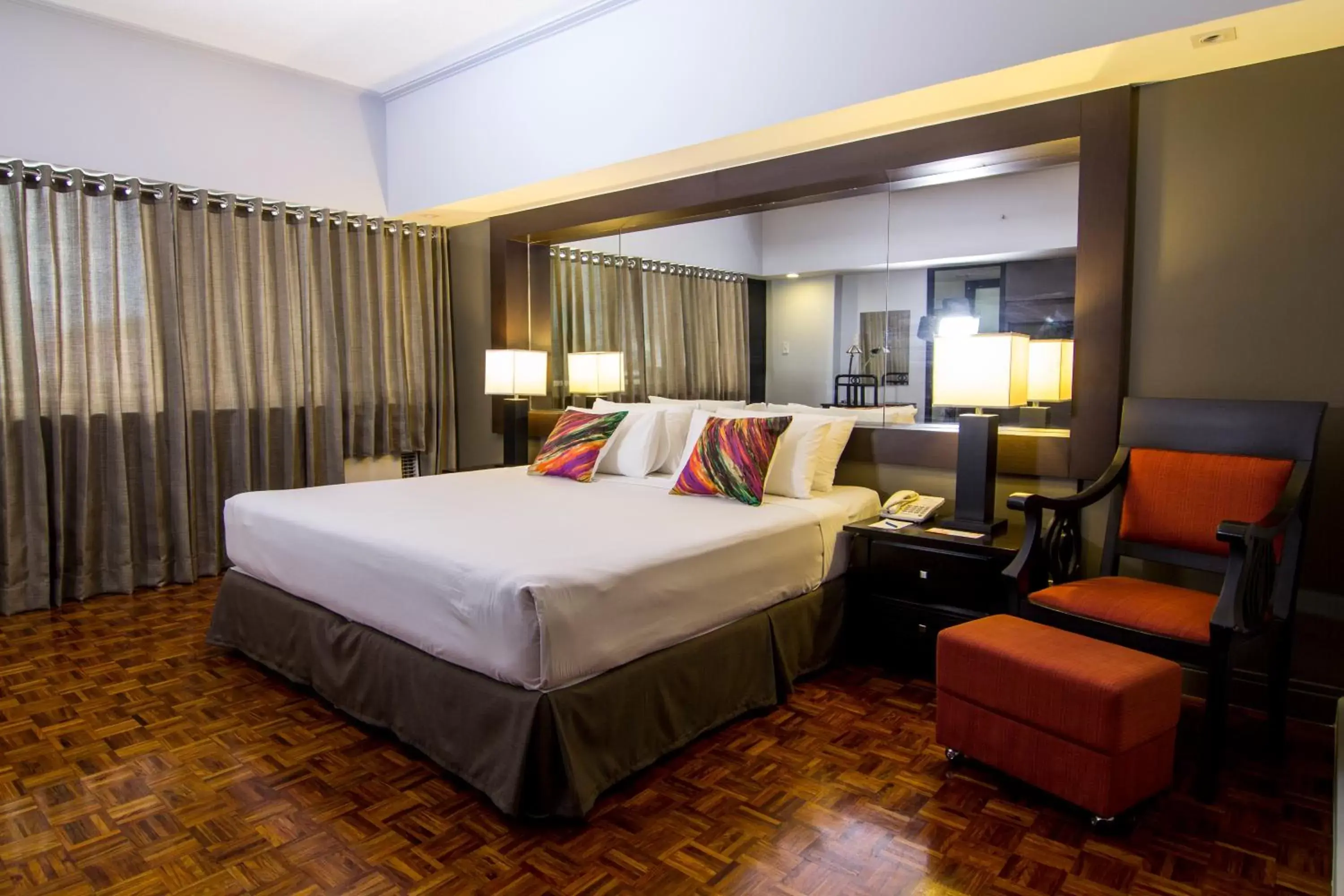 Bedroom, Bed in Copacabana Apartment Hotel