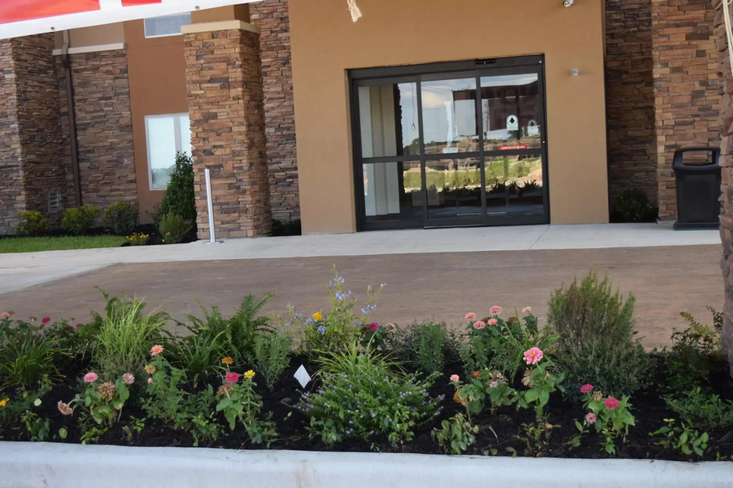 Facade/entrance in MainStay Suites Lufkin