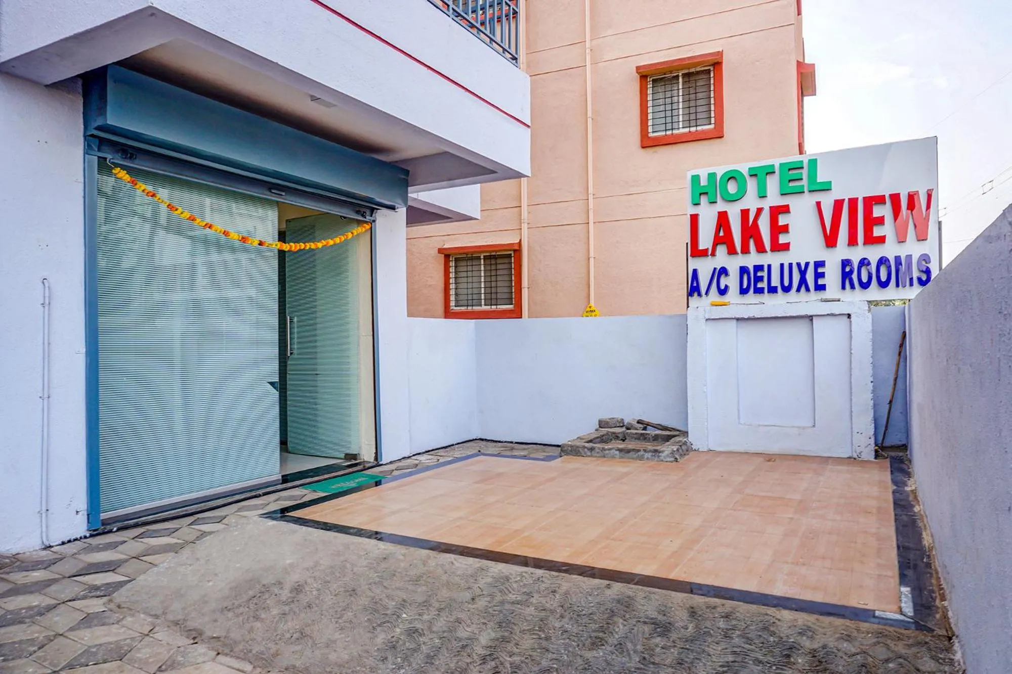 Facade/entrance in FabHotel Lake View - Chinmaya Vitthal Mandir