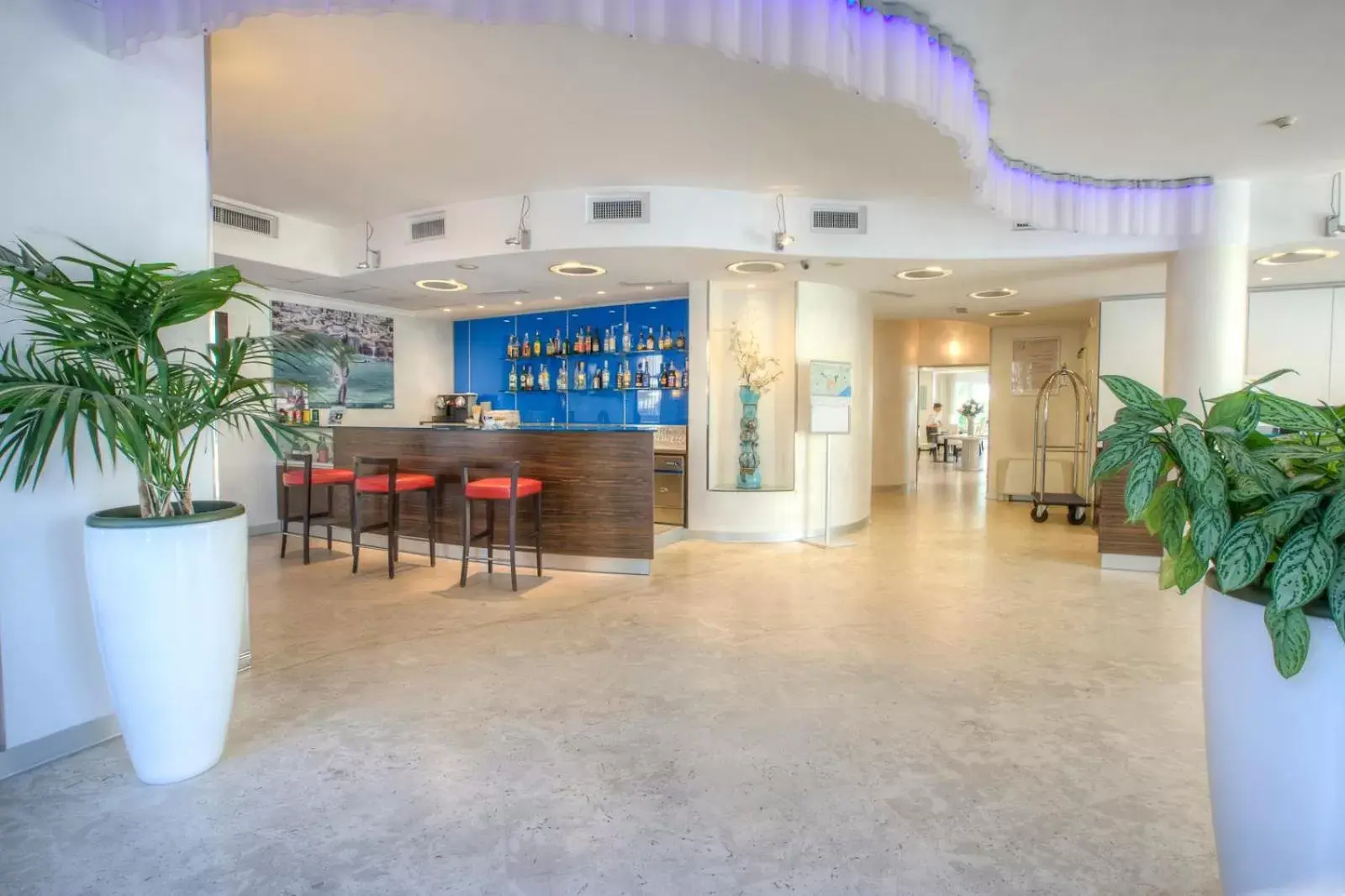 Lounge or bar in Mercure Rimini Lungomare