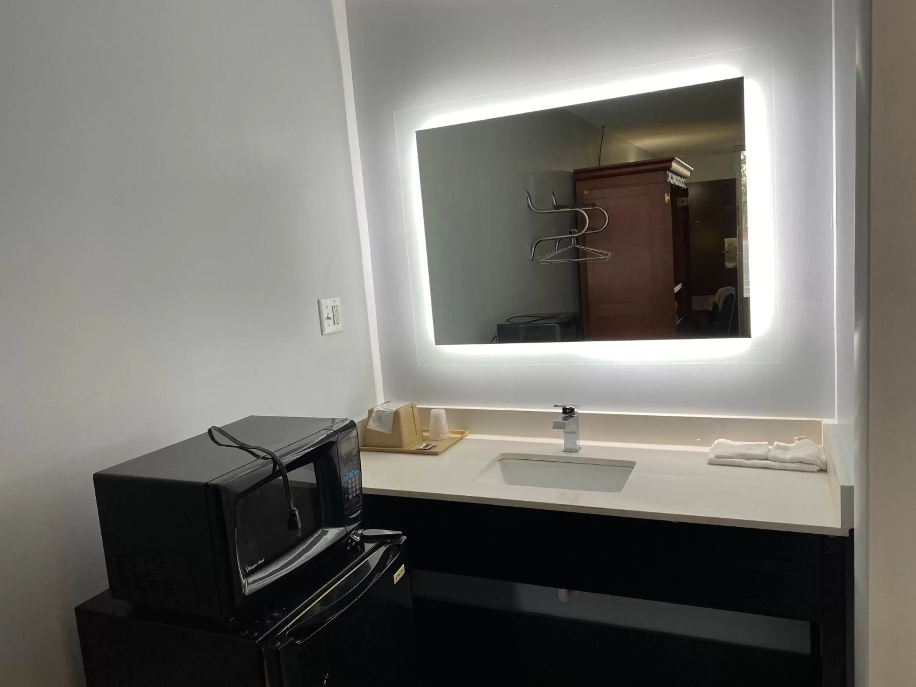 Bathroom in Budget Inn - Roxboro