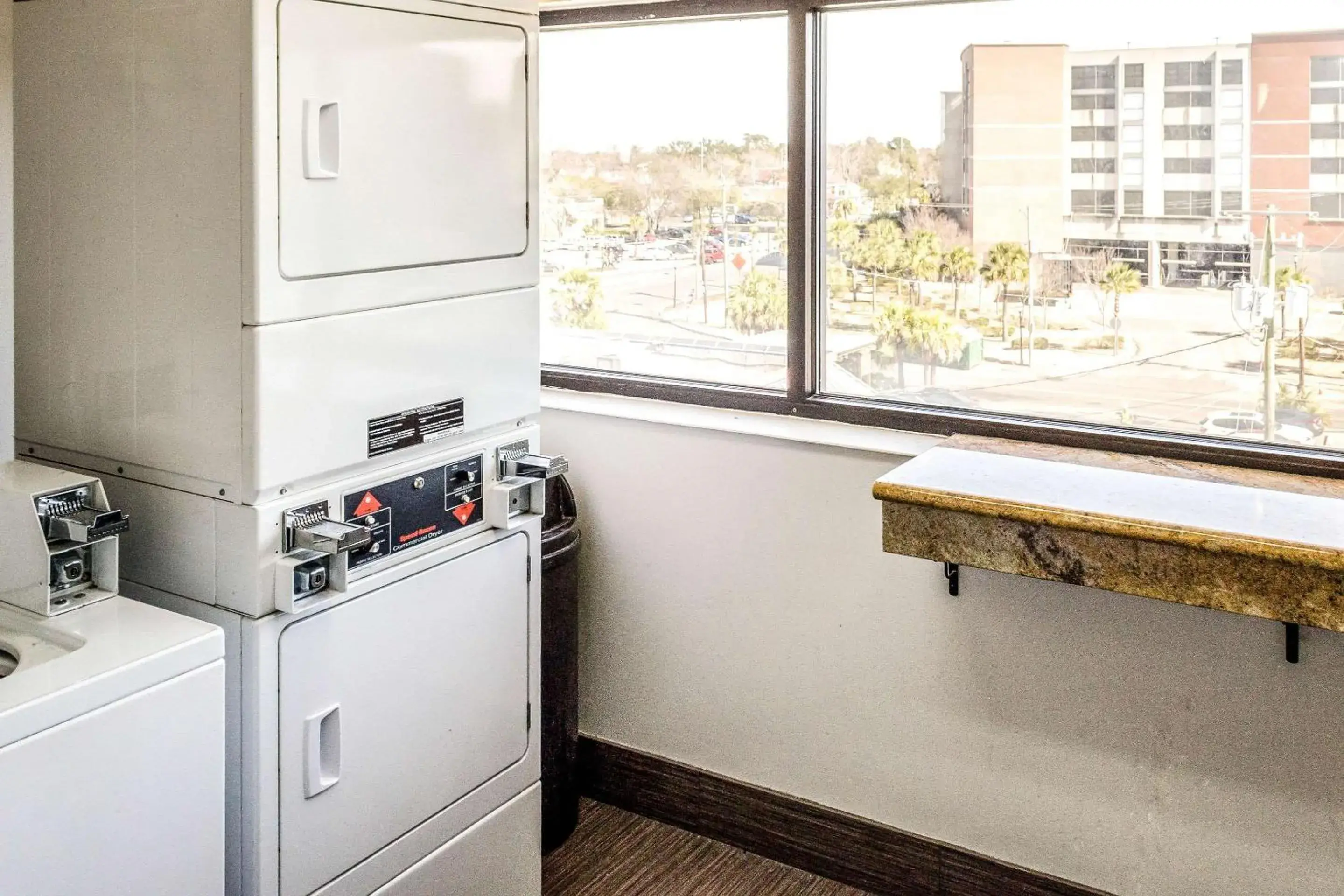 On site, Kitchen/Kitchenette in Comfort Inn Downtown Charleston