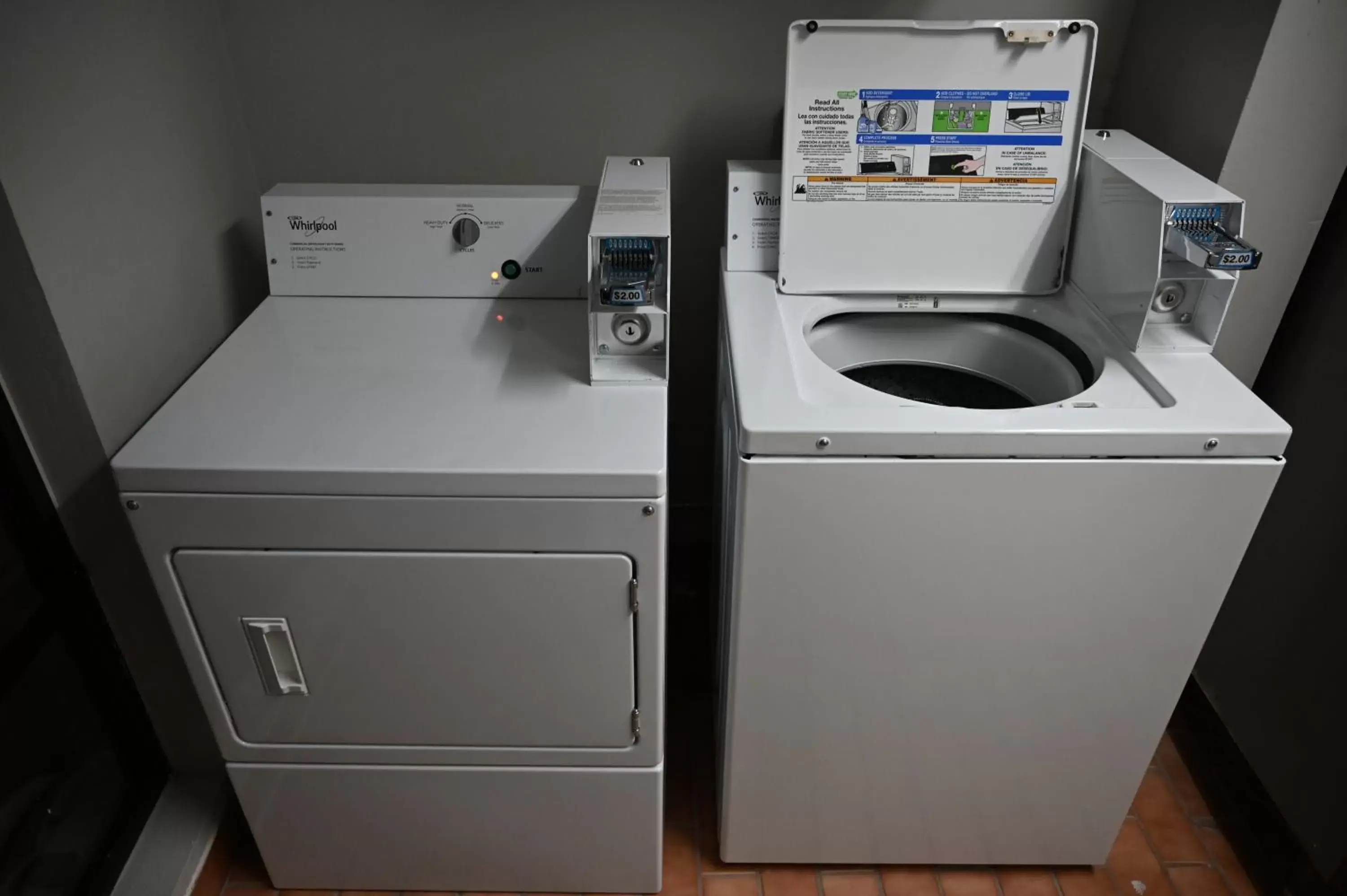 washing machine, Kitchen/Kitchenette in Atrium Hotel and Suites DFW Airport