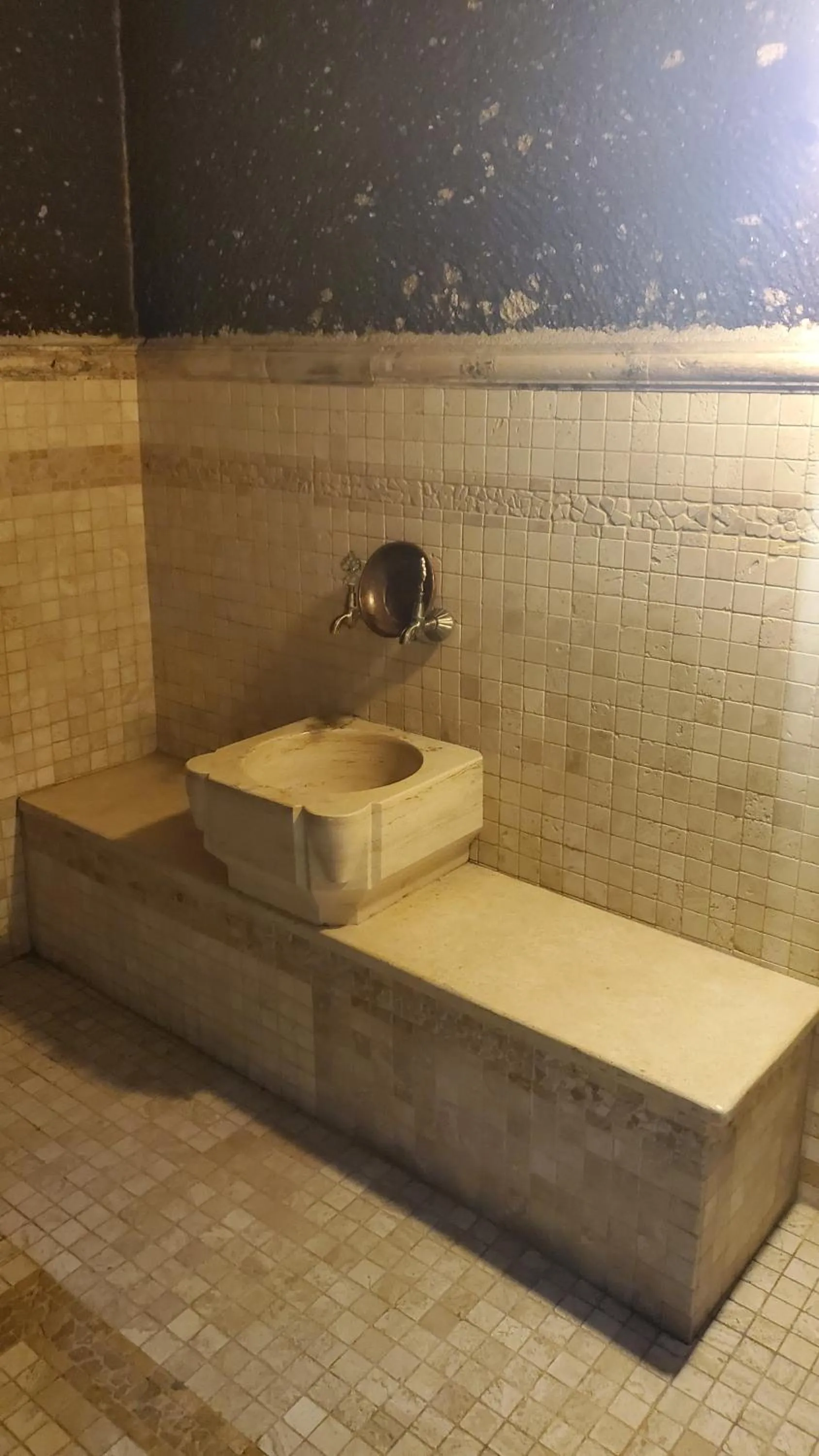 Shower in Antique Terrace Cave Suites