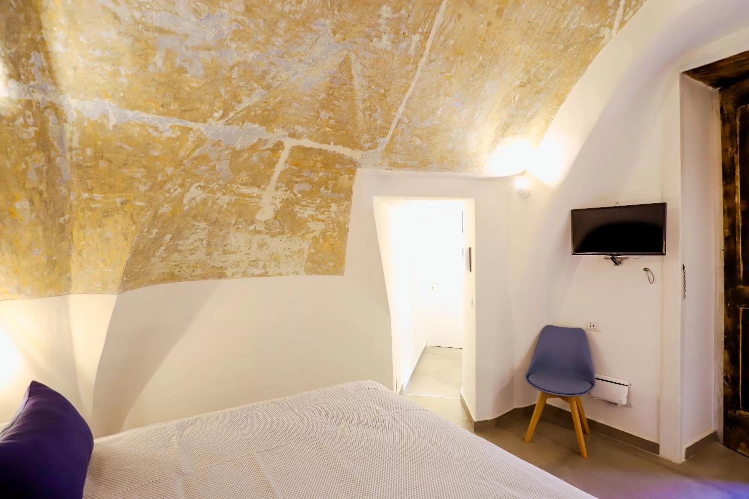 Photo of the whole room in A I R Sant'Anna