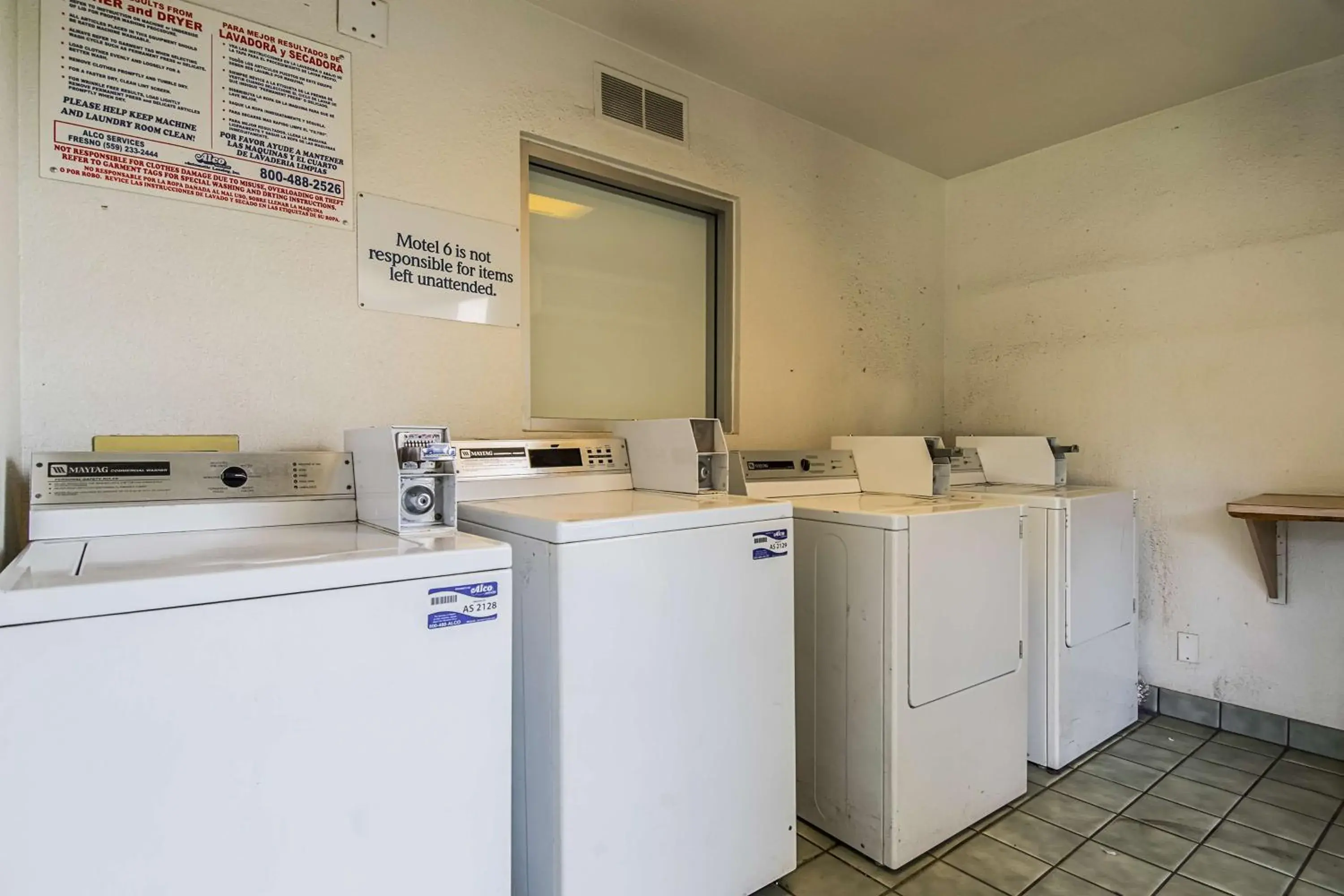 On site, Kitchen/Kitchenette in Motel 6-Bakersfield, CA - Airport