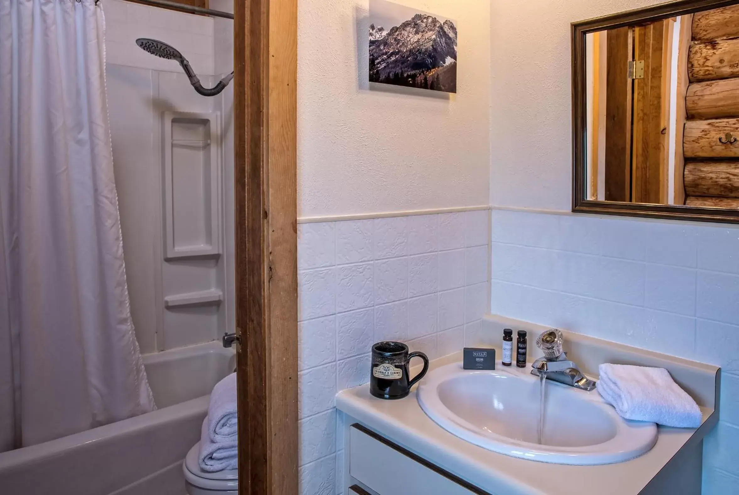 Bathroom in Triangle C Cabins