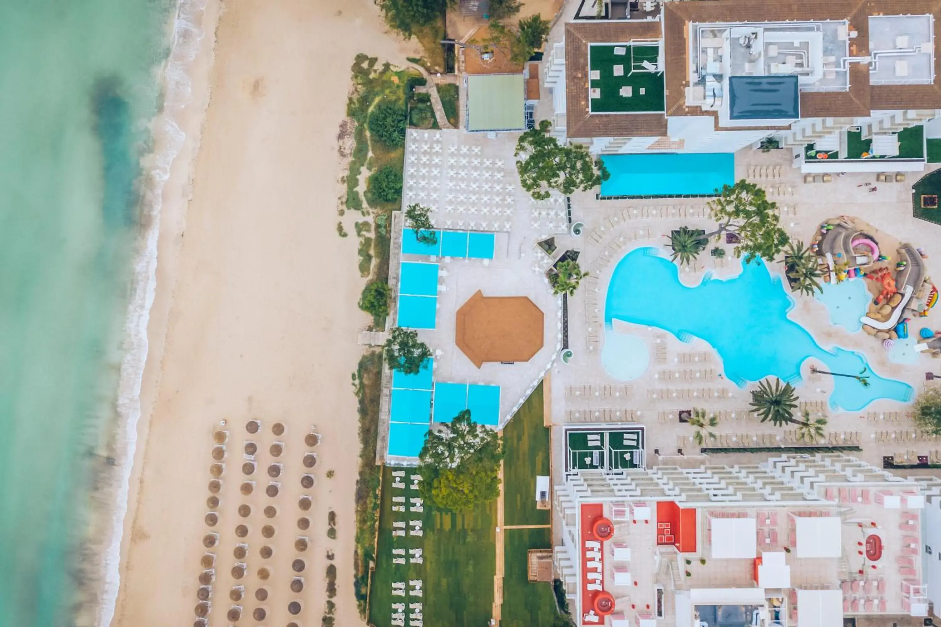 Swimming pool, Floor Plan in Iberostar Alcudia Park