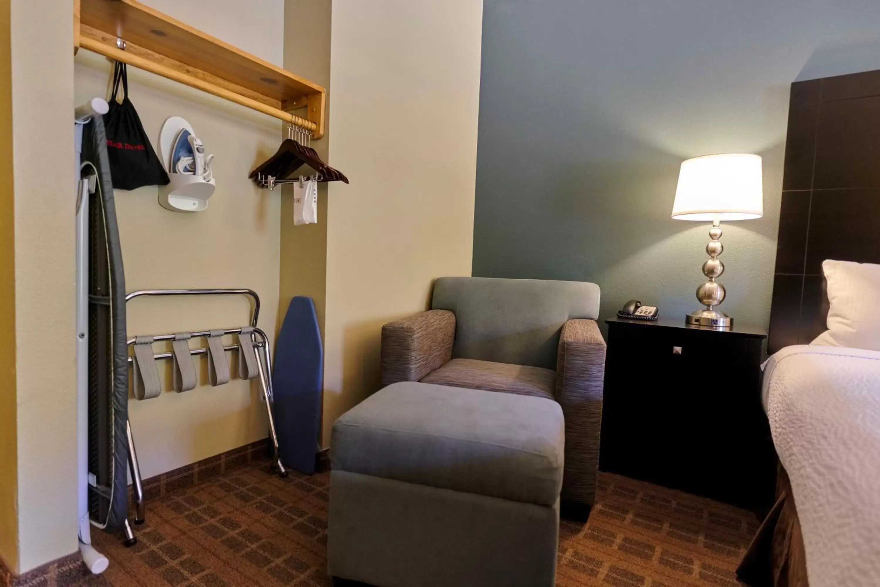 King Room - Disability Access in La Cuesta Inn