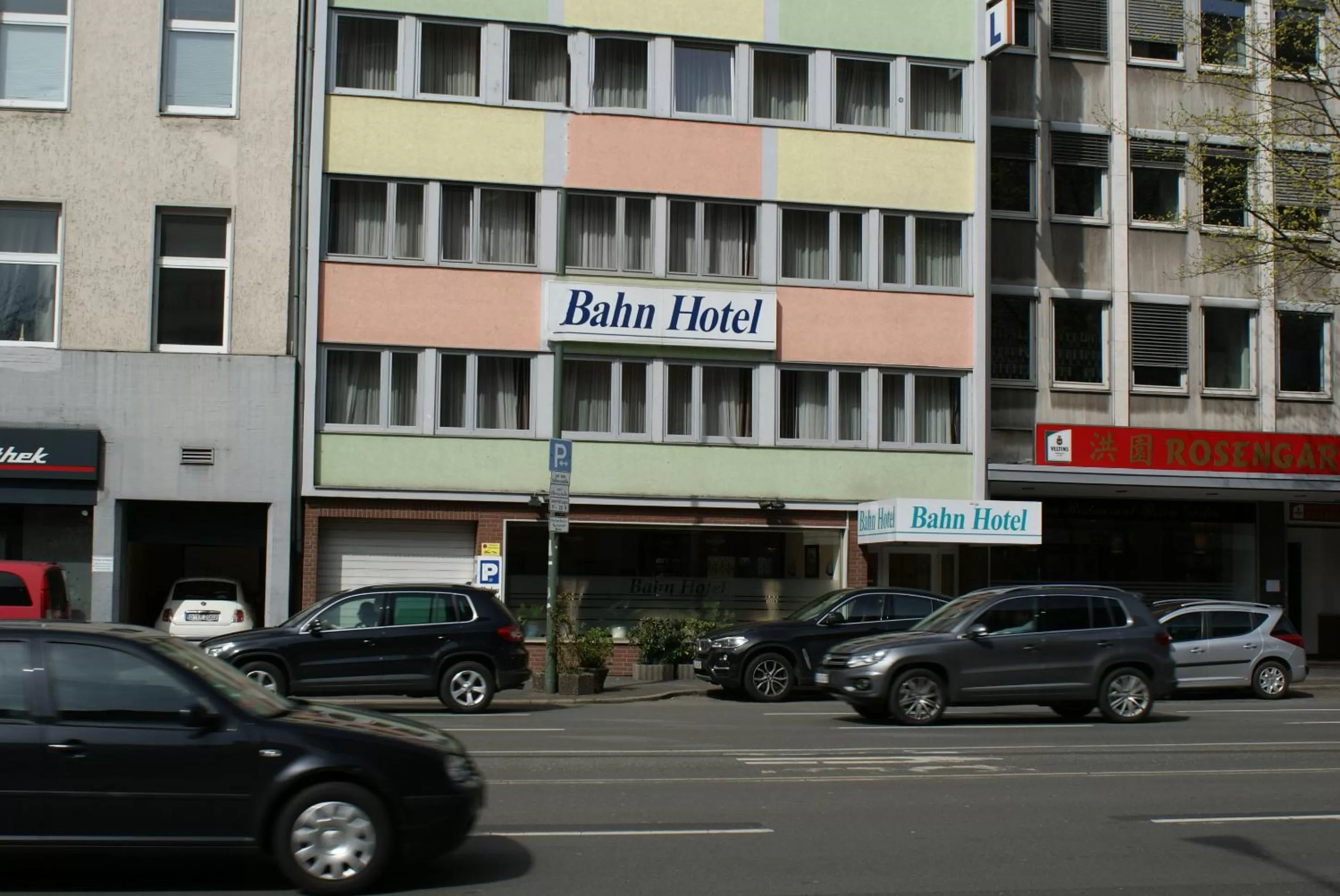 Property building in Bahn-Hotel