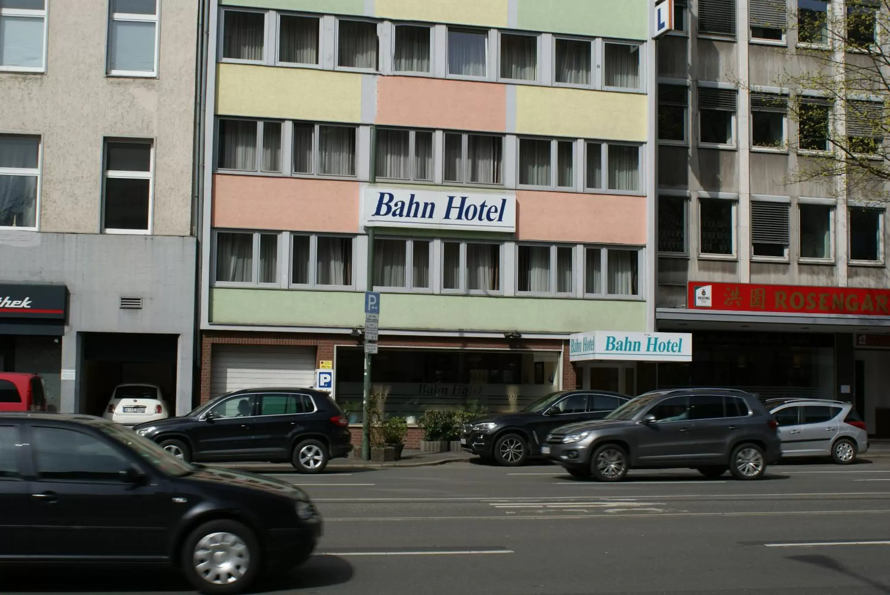 Property Building in Bahn-Hotel