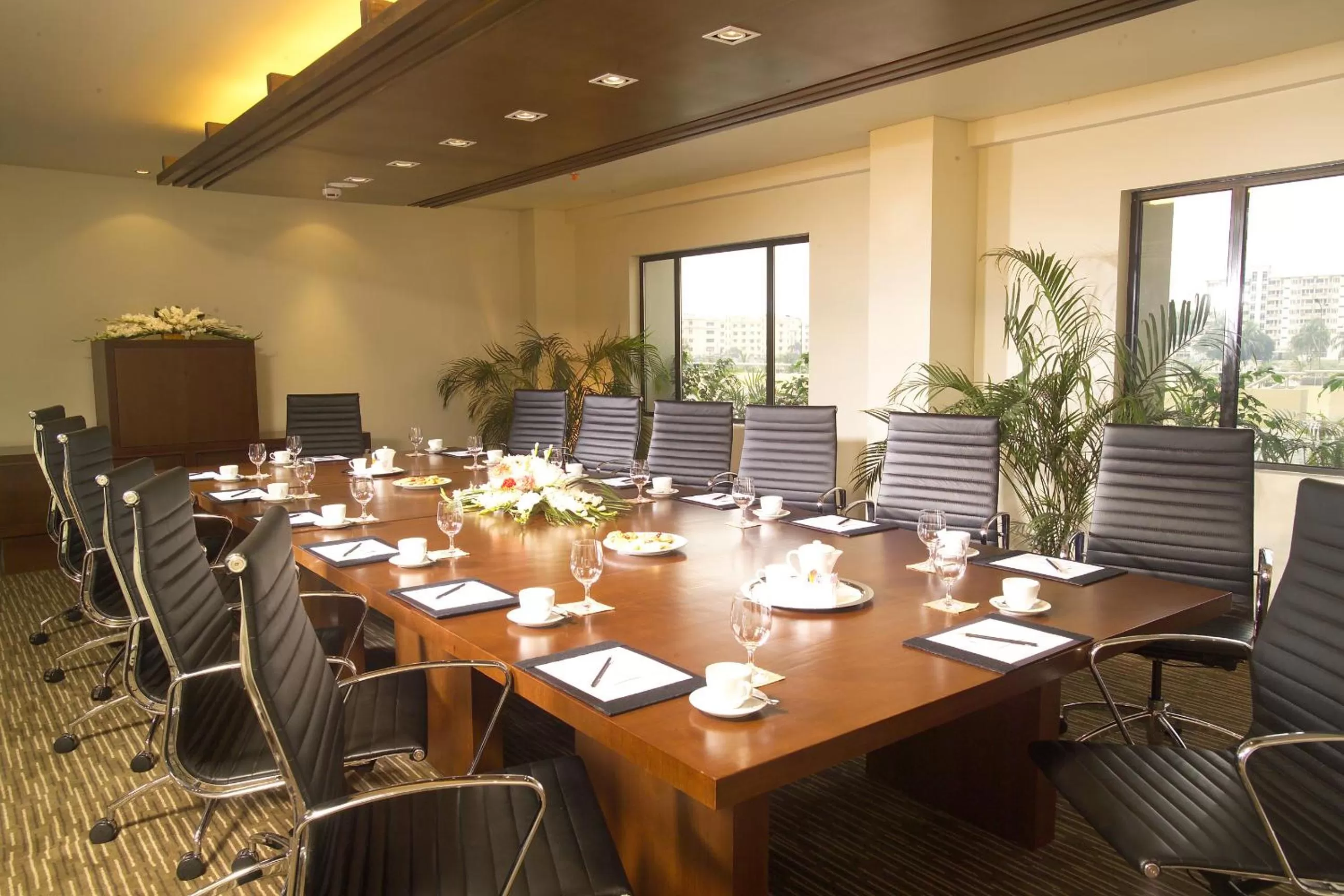 Business facilities in Radisson Blu Dhaka Water Garden