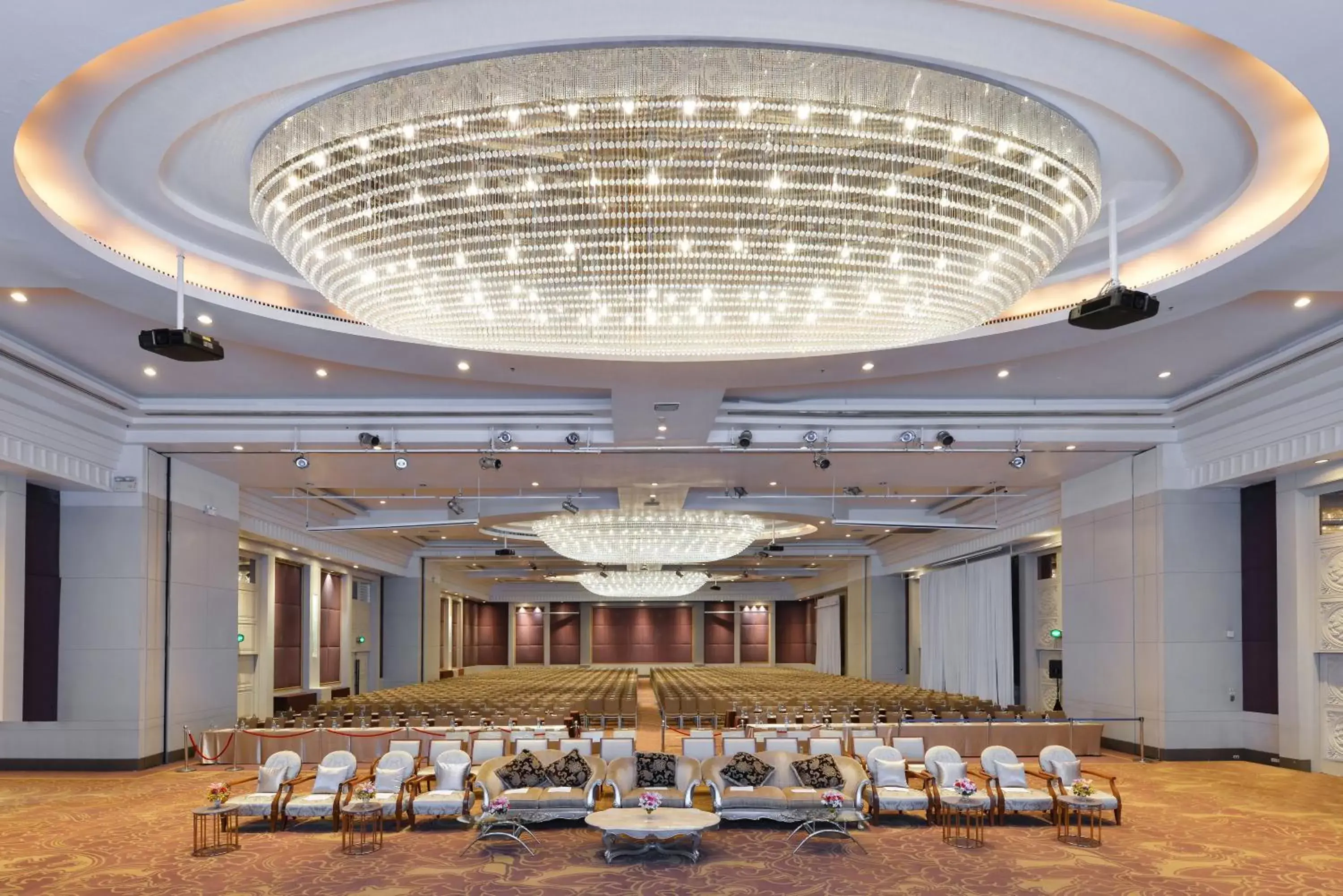 Banquet/Function facilities, Banquet Facilities in Miracle Grand Convention Hotel