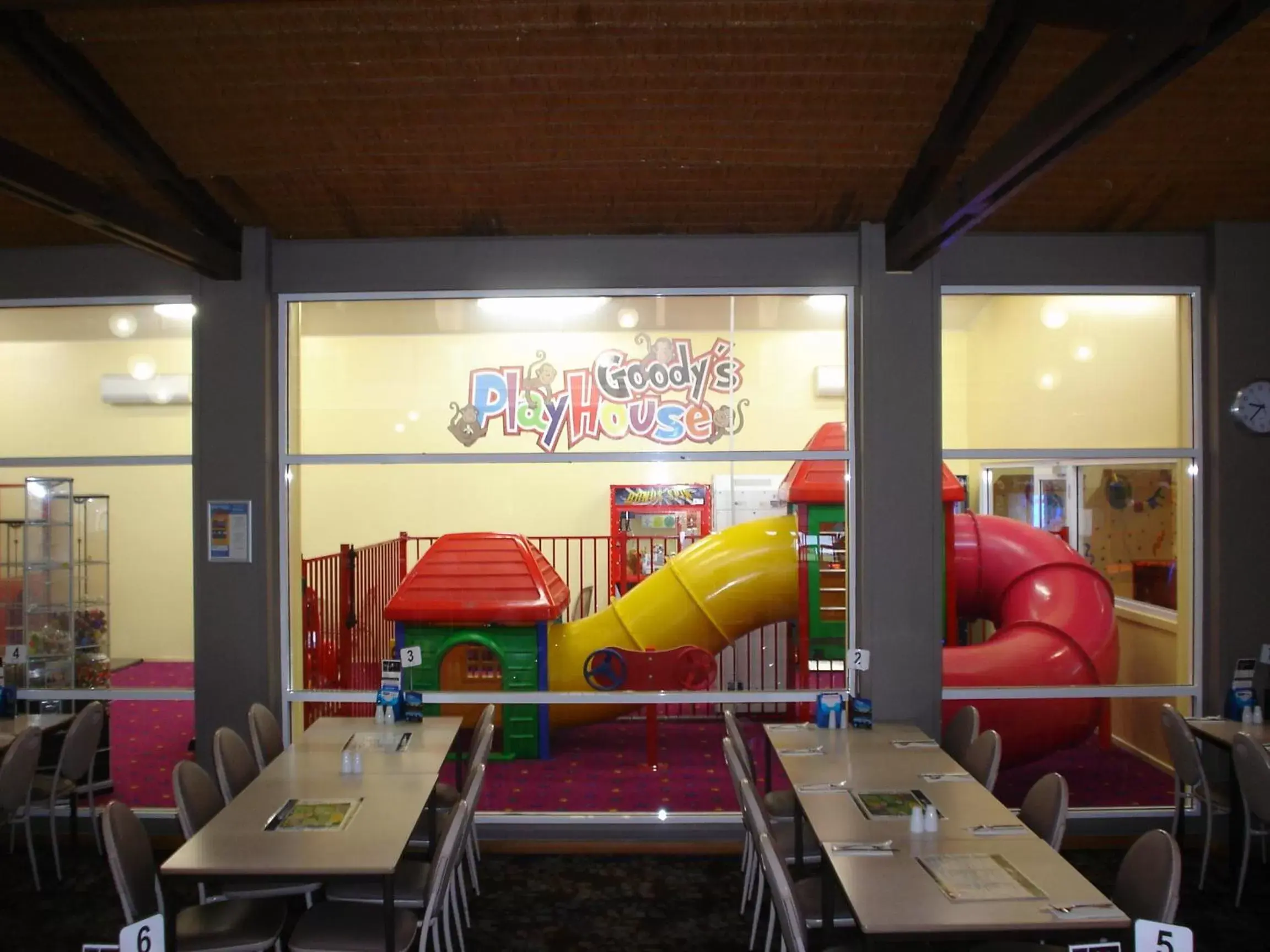 Children play ground in Argosy Motor Inn