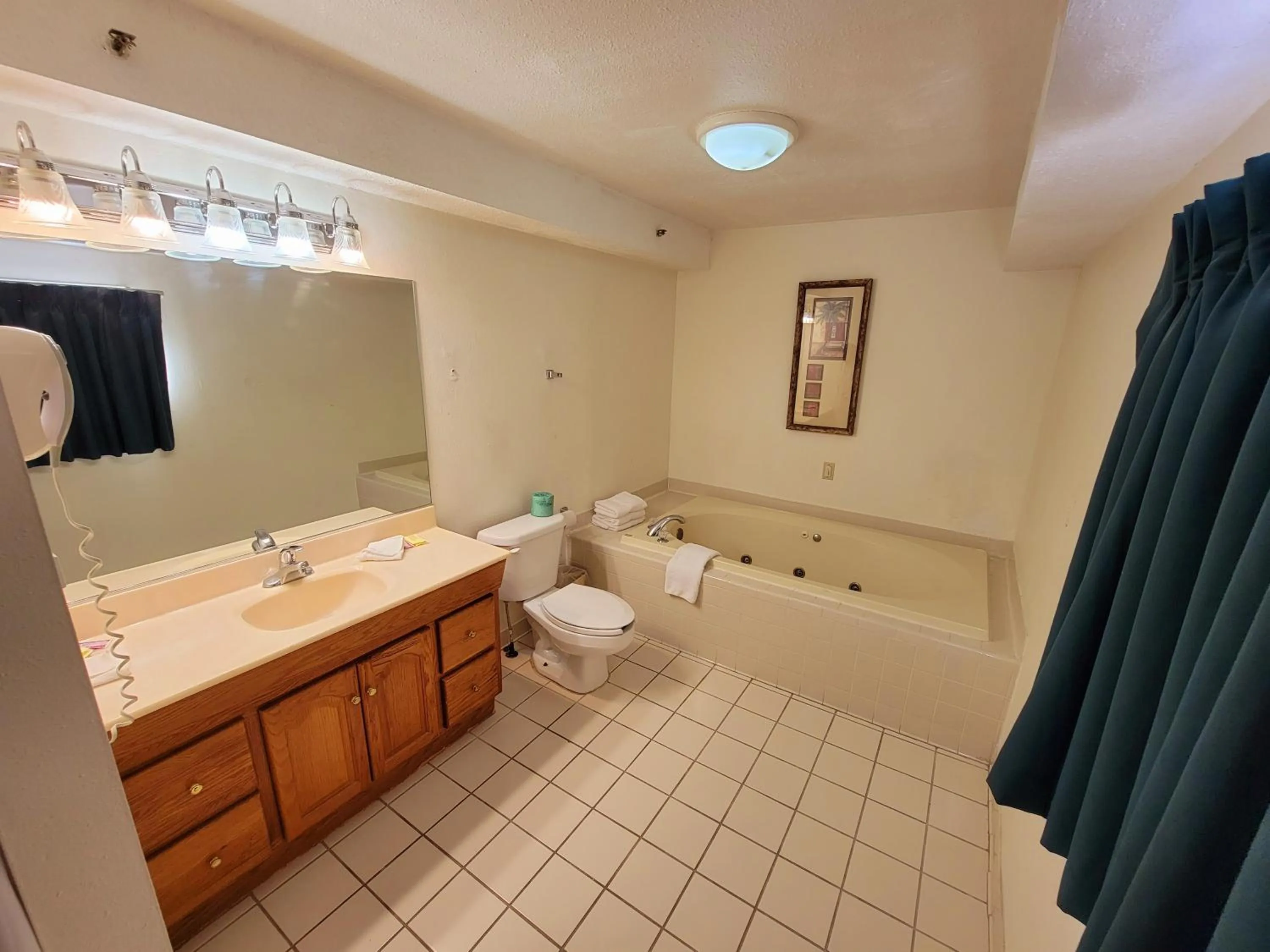 Bathroom in Town Inn