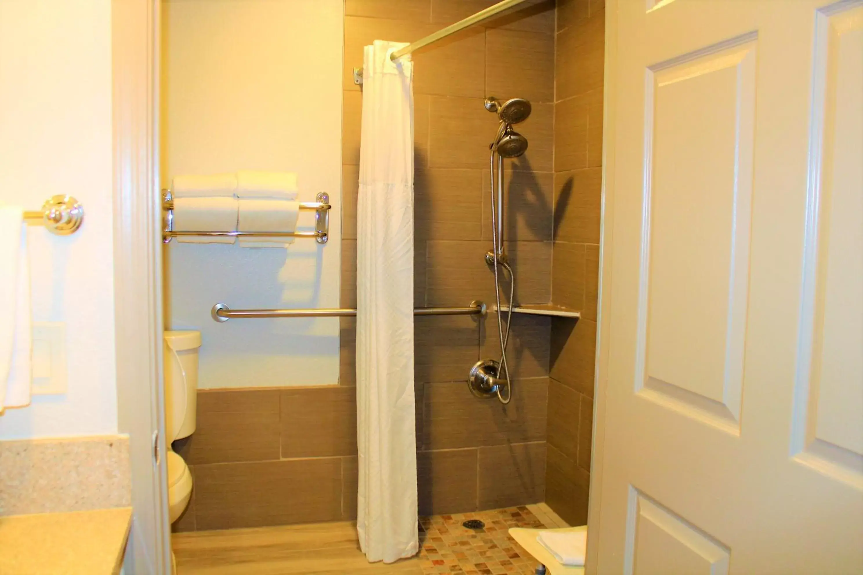 Shower, Bathroom in Hotel Elev8 Flagstaff I-40 Exit 198 Butler Ave