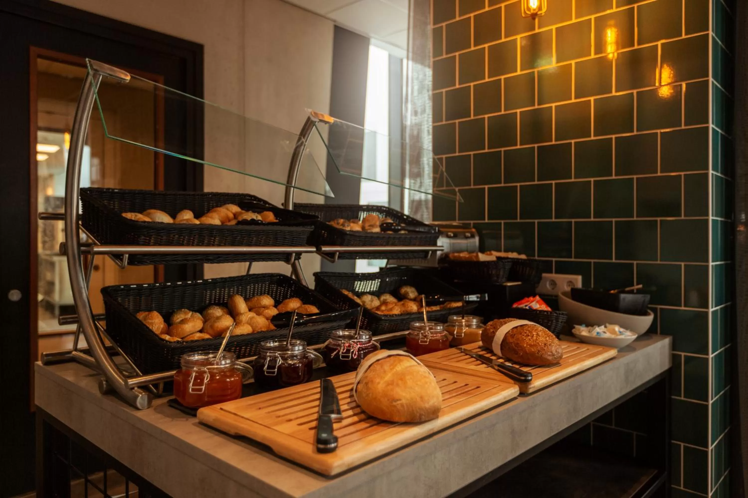 Breakfast in Holiday Inn - the niu, Fender Amsterdam