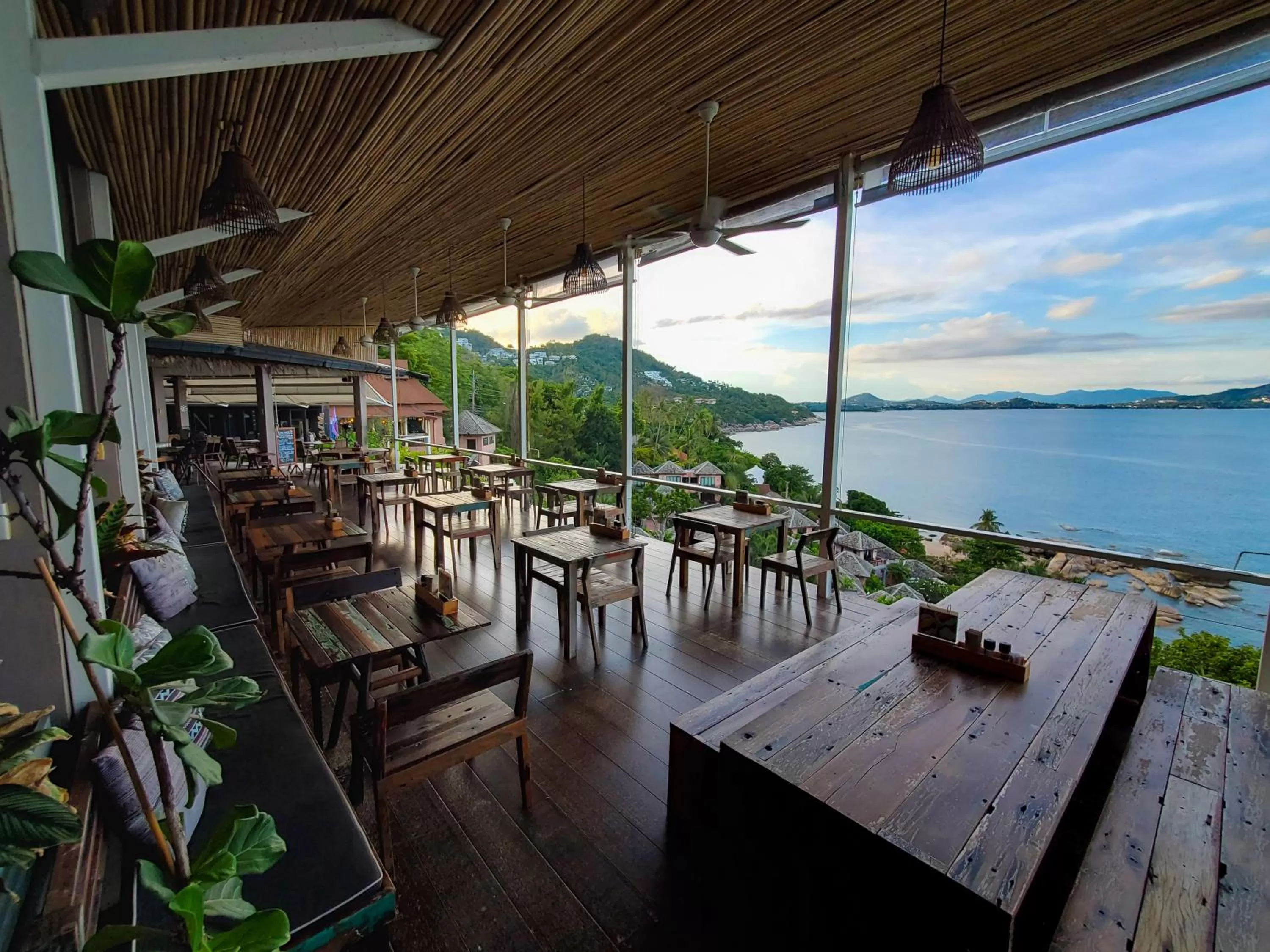 Restaurant/places to eat in Vikasa Yoga Retreat