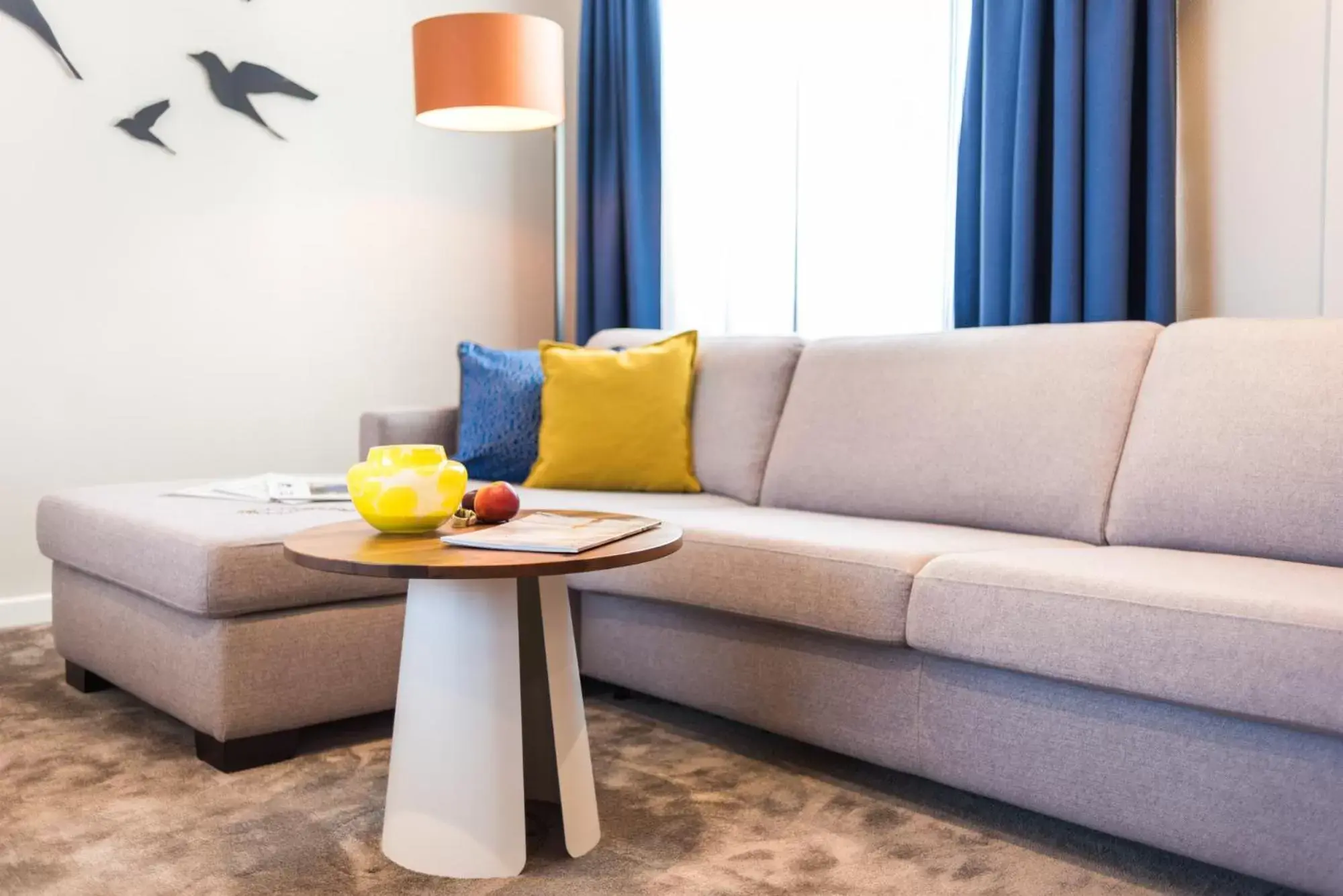 Photo of the whole room in Romantik Hotel Reichshof Photo of the whole room in Romantik Hotel Reichshof