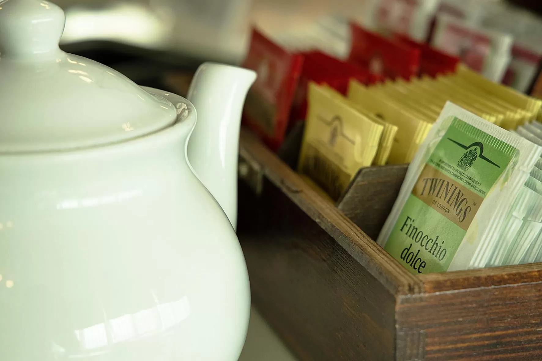 Coffee/tea facilities in Best Western JFK Hotel