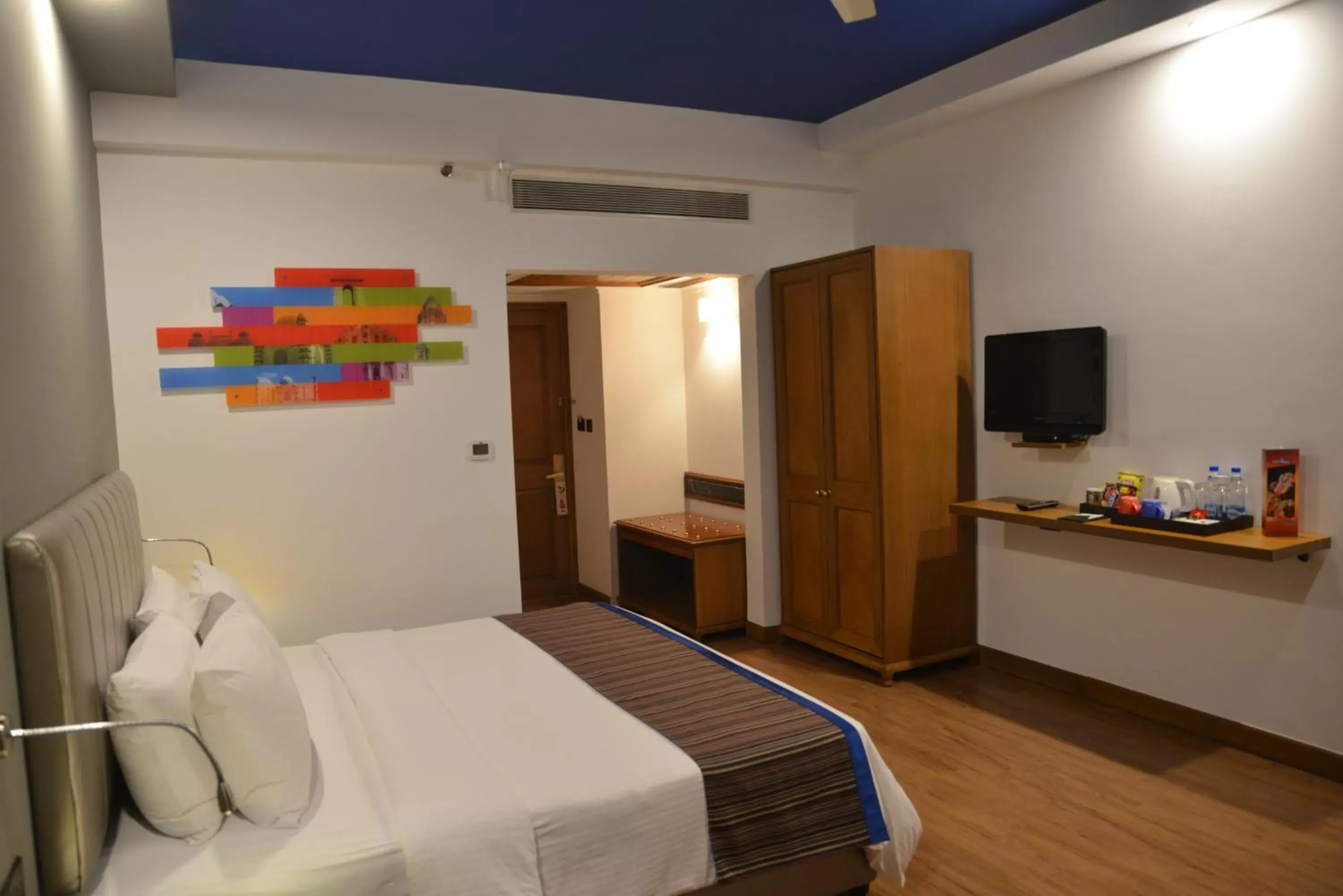 Photo of the whole room, Bed in Park Inn by Radisson,South Delhi