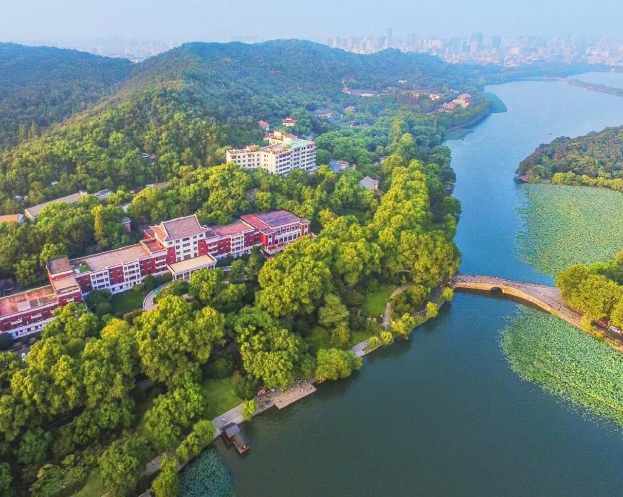 Off site, Bird's-eye View in Shangri-La Hotel, Hangzhou