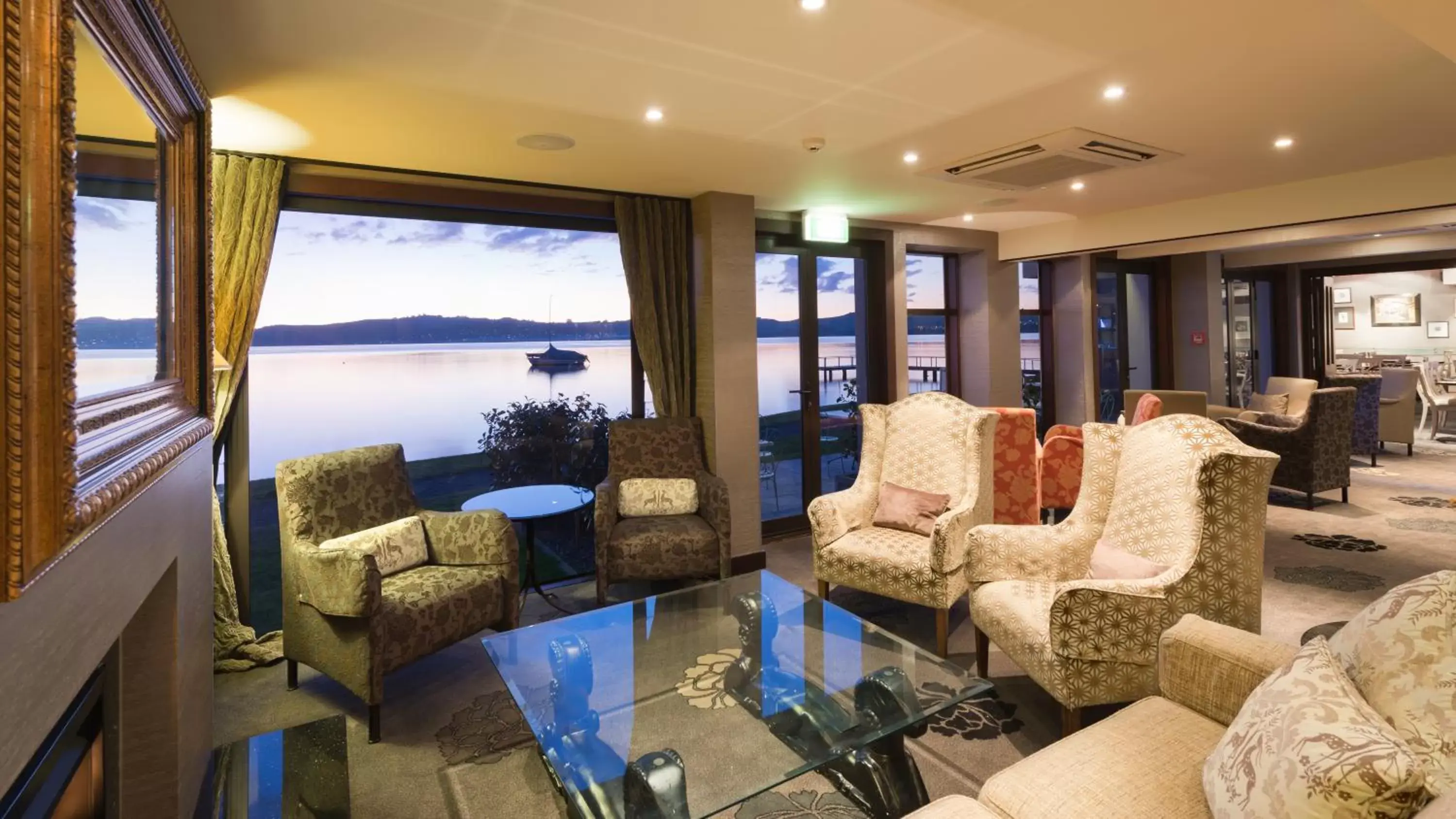 Lounge or bar, Seating Area in Millennium Hotel & Resort Manuels Taupo