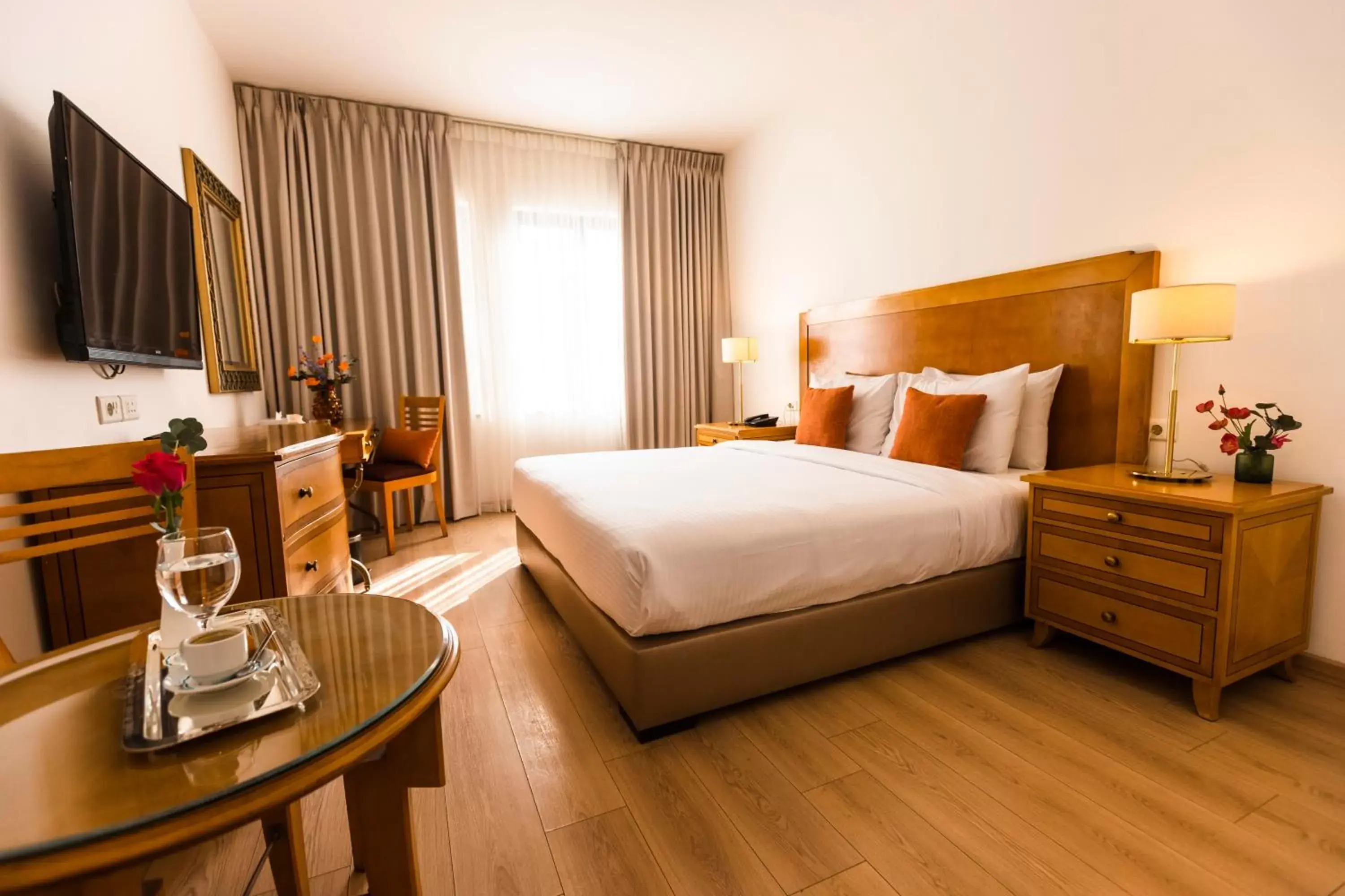 TV and multimedia, Bed in The Liwan Hotel TV and multimedia, Bed in The Liwan Hotel