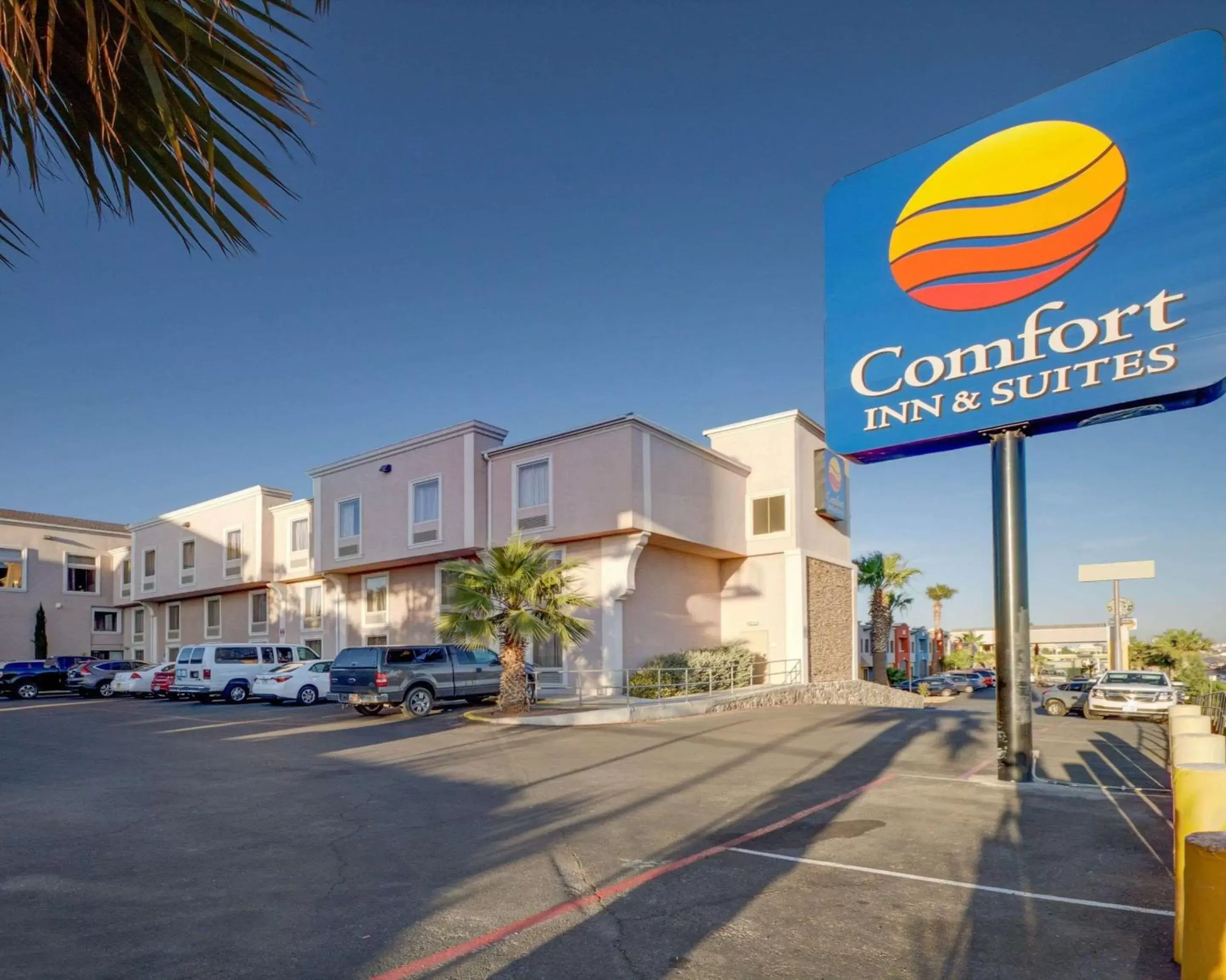 Property Building in Comfort Inn & Suites I-10 Airport