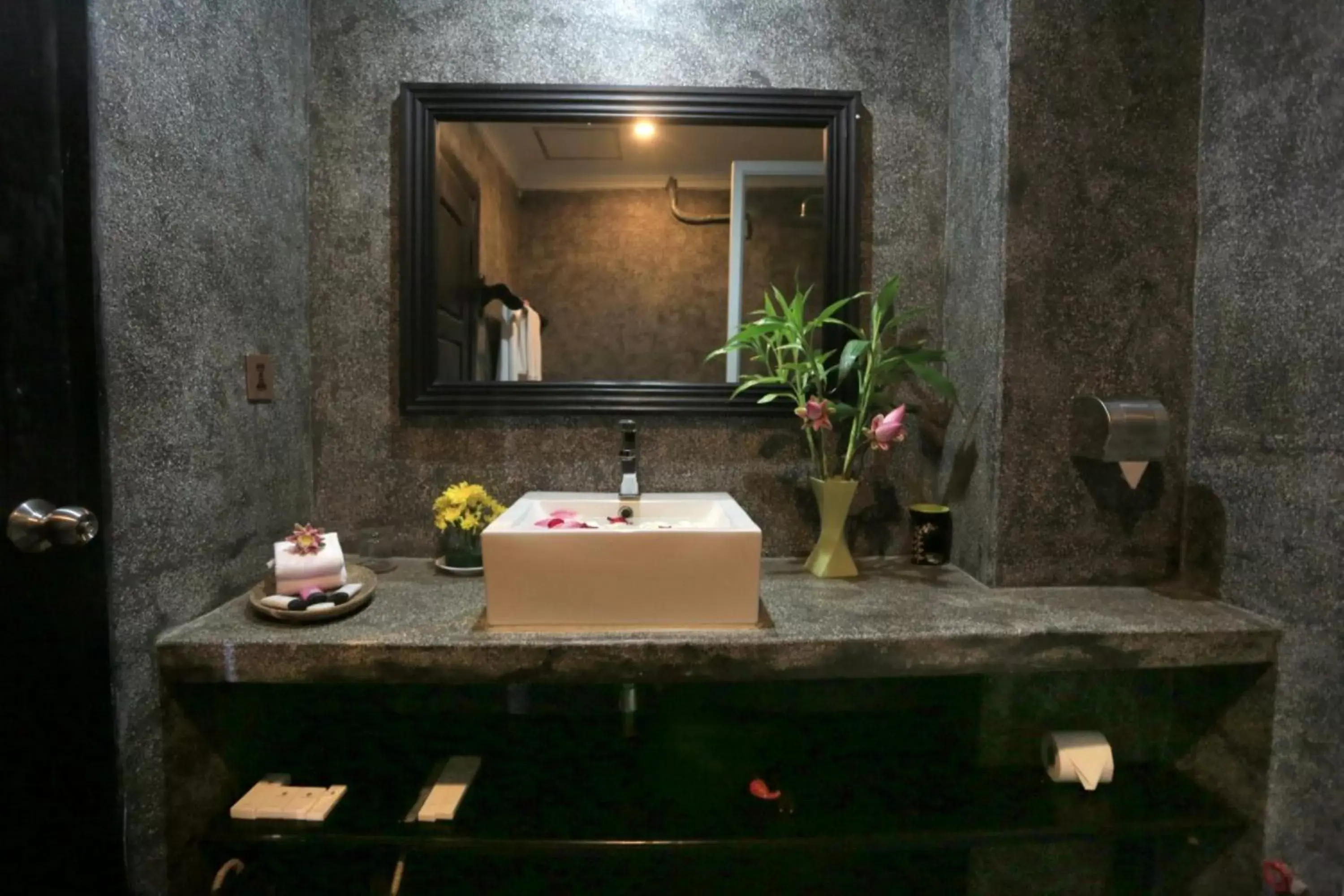 Bathroom in Khmer Mansion Boutique Hotel