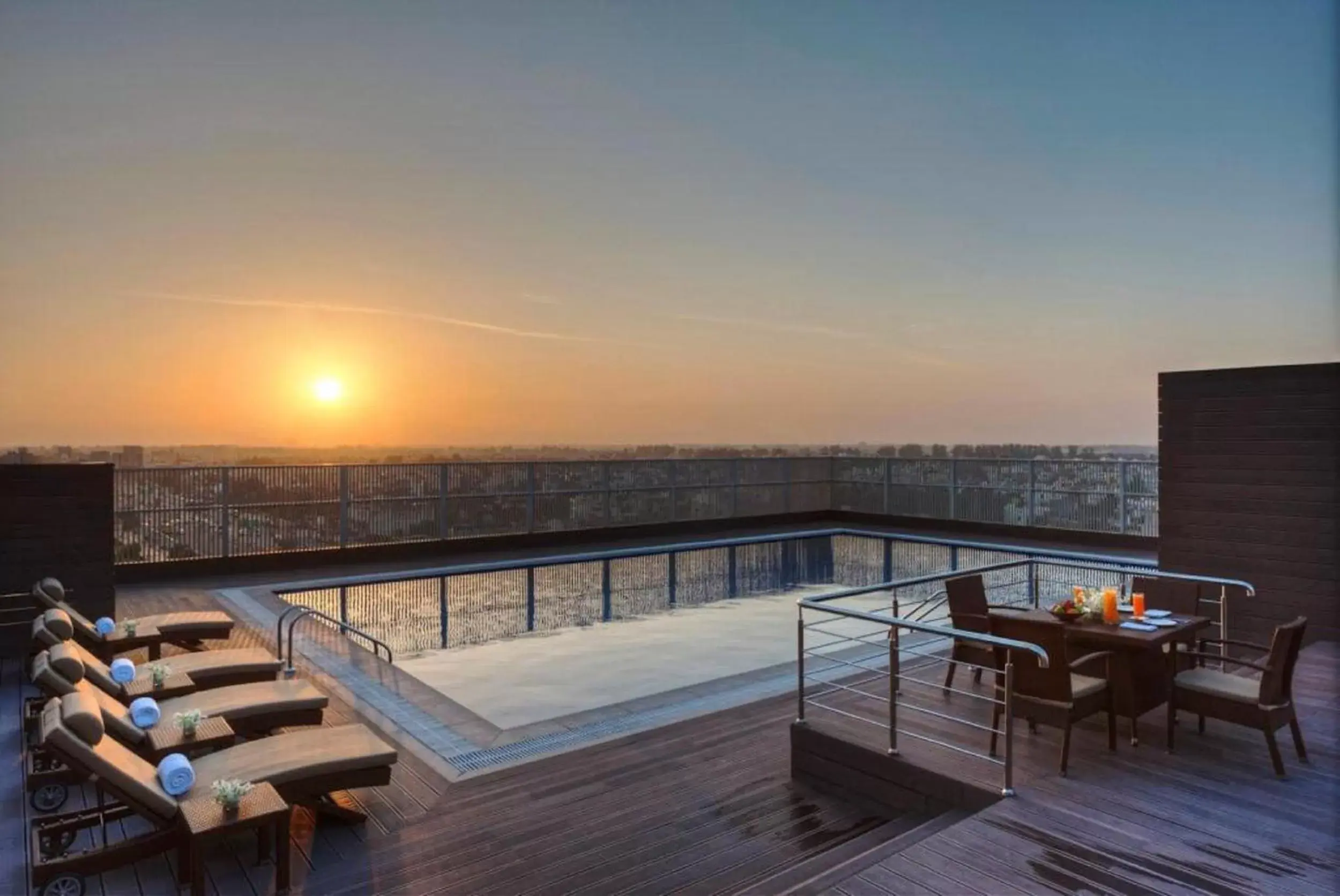 Swimming pool in Hyatt Regency Ludhiana Swimming pool in Hyatt Regency Ludhiana