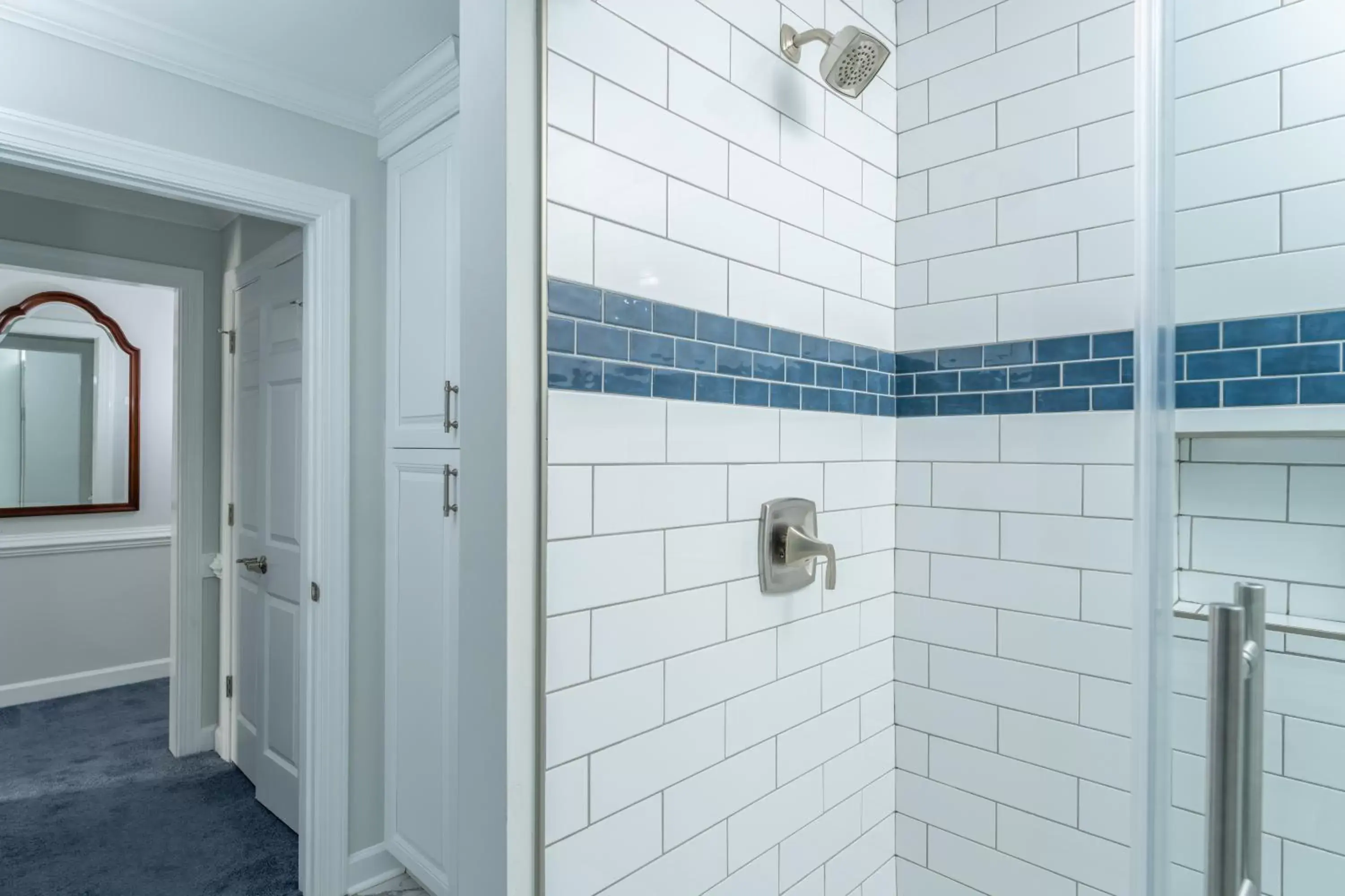 Shower in A Williamsburg White House Inn