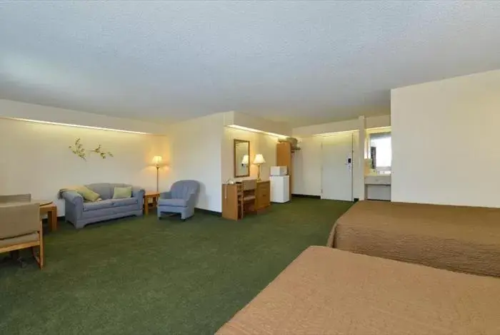 Photo of the whole room in Americas Best Value Inn Kalispell