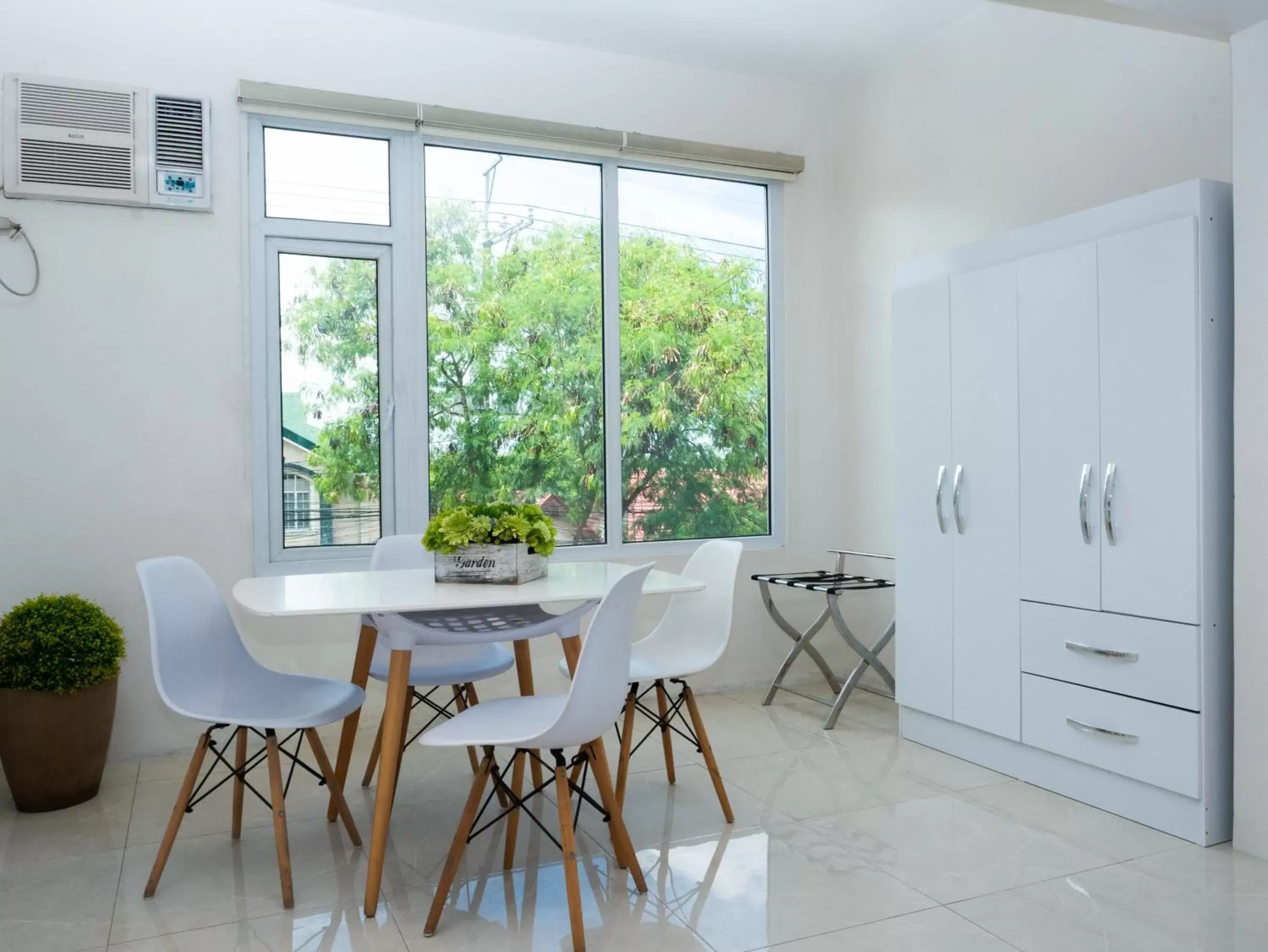 Dining Area in City Park Hotel Residences