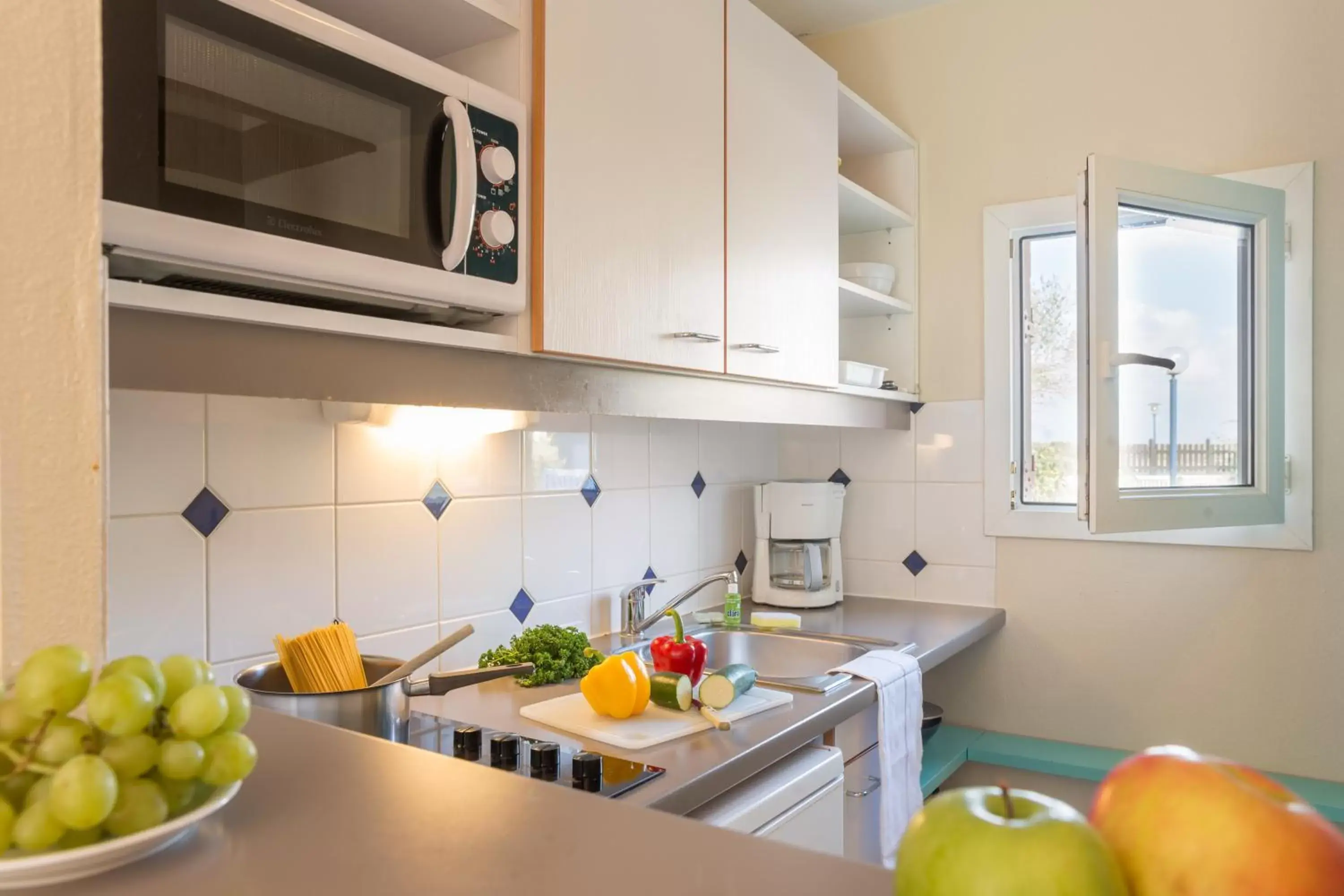 Kitchen or kitchenette, Kitchen/Kitchenette in Residence Pierre & Vacances Port Guillaume