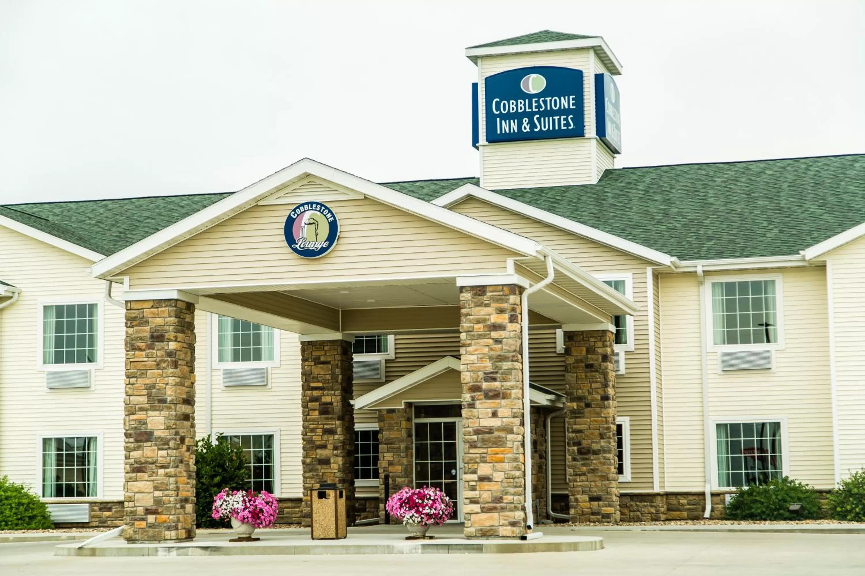 Facade/entrance in Cobblestone Inn &amp; Suites-Winterset