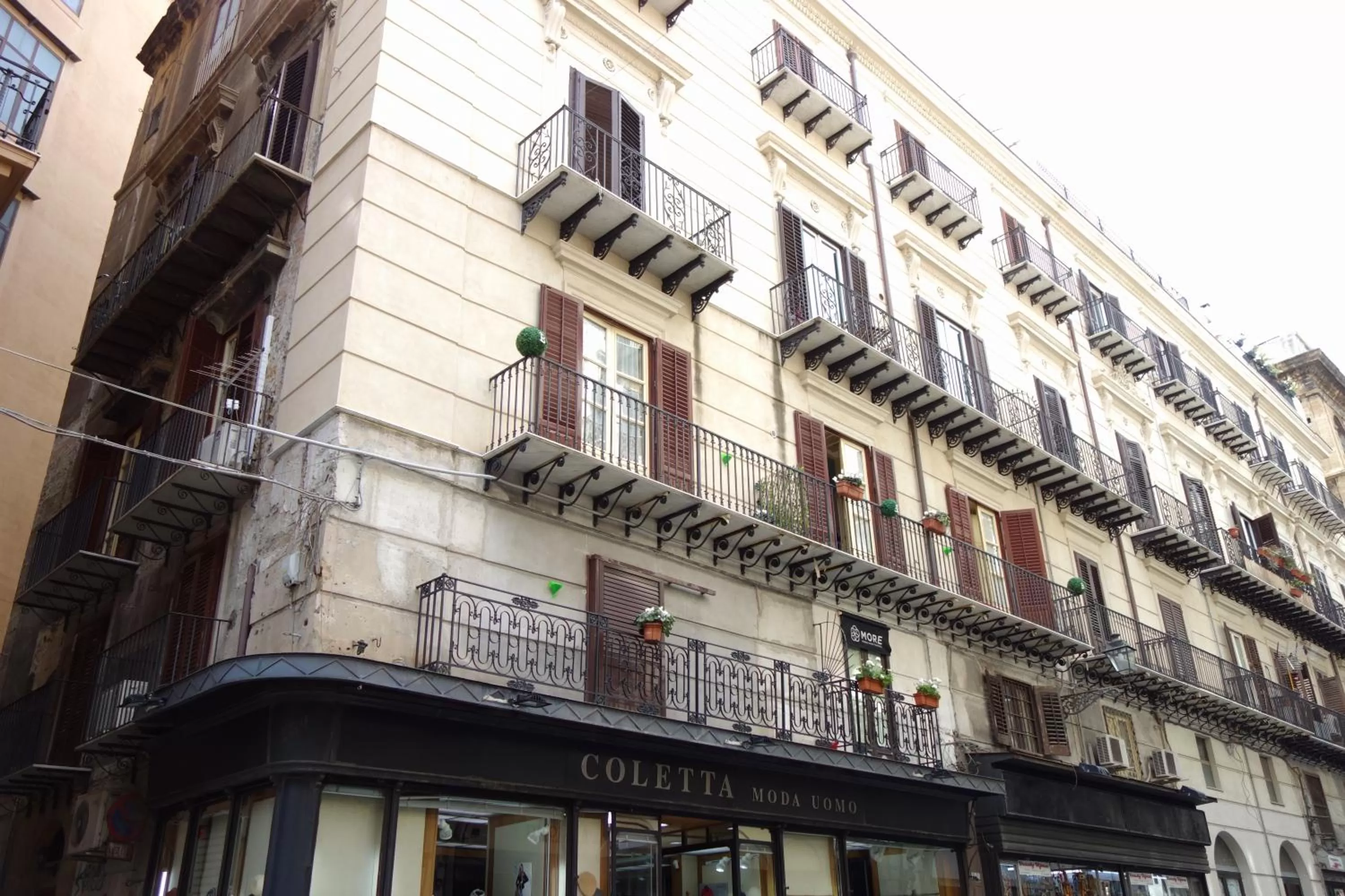 Property building in Vittorio Emanuele Rooms di Prinzi