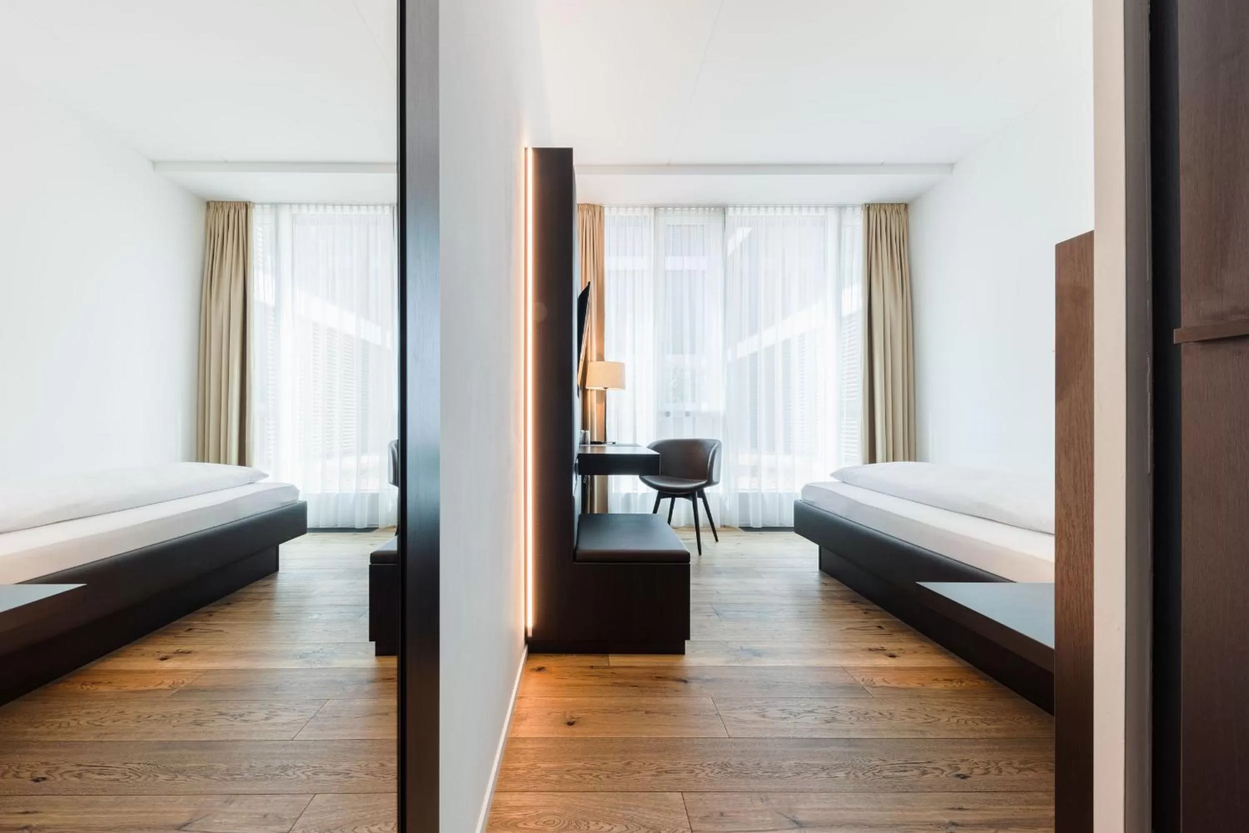 Staff, Bed in Hotel kommod