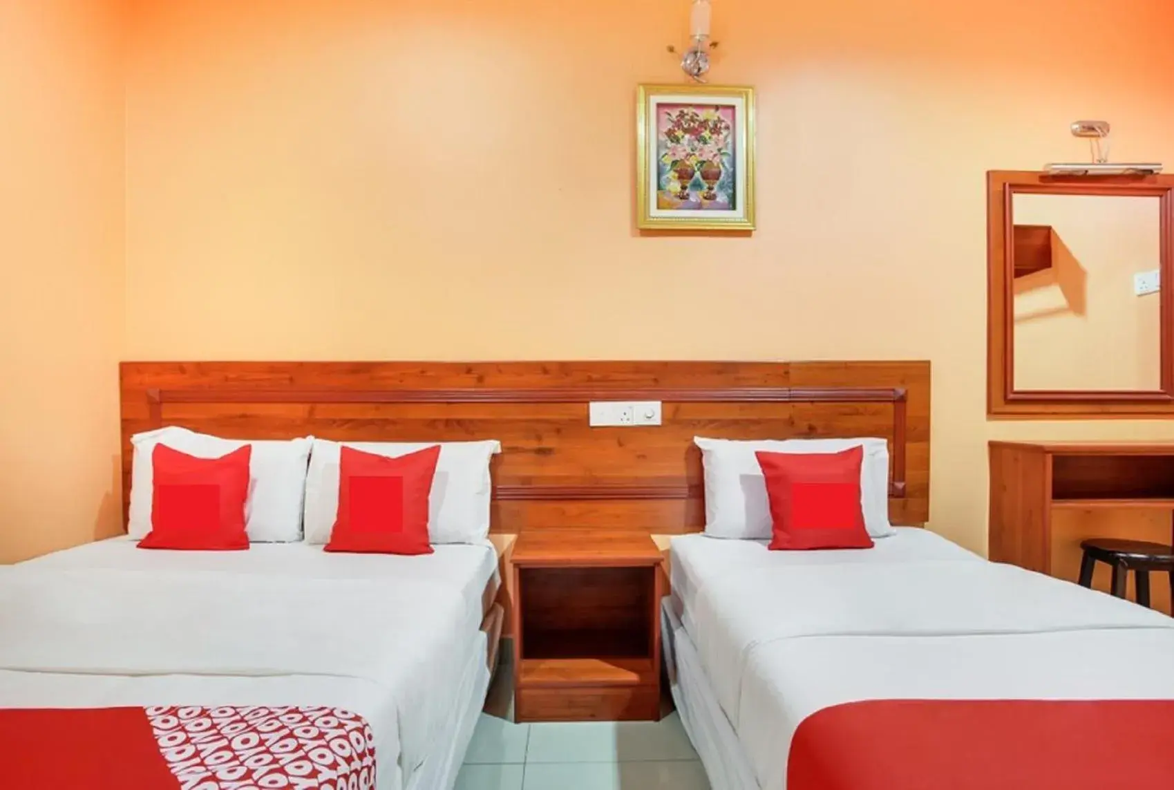 Superior Triple Room in My Town Hotel Superior Triple Room in My Town Hotel