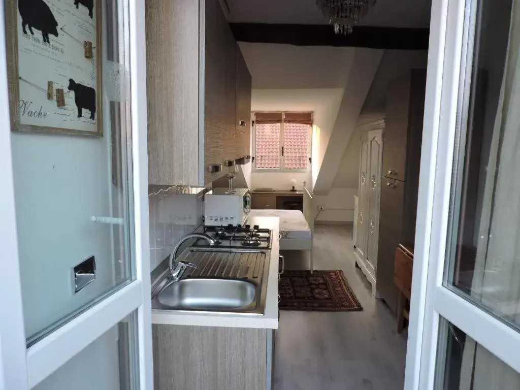 Kitchen or kitchenette, Kitchen/Kitchenette in Residenze Torinesi