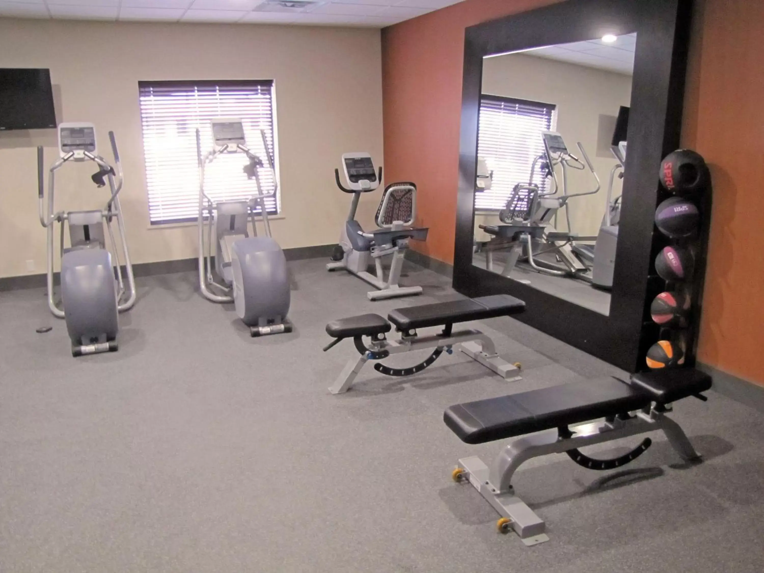 Fitness centre/facilities in Hampton Inn McPherson Fitness centre/facilities in Hampton Inn McPherson