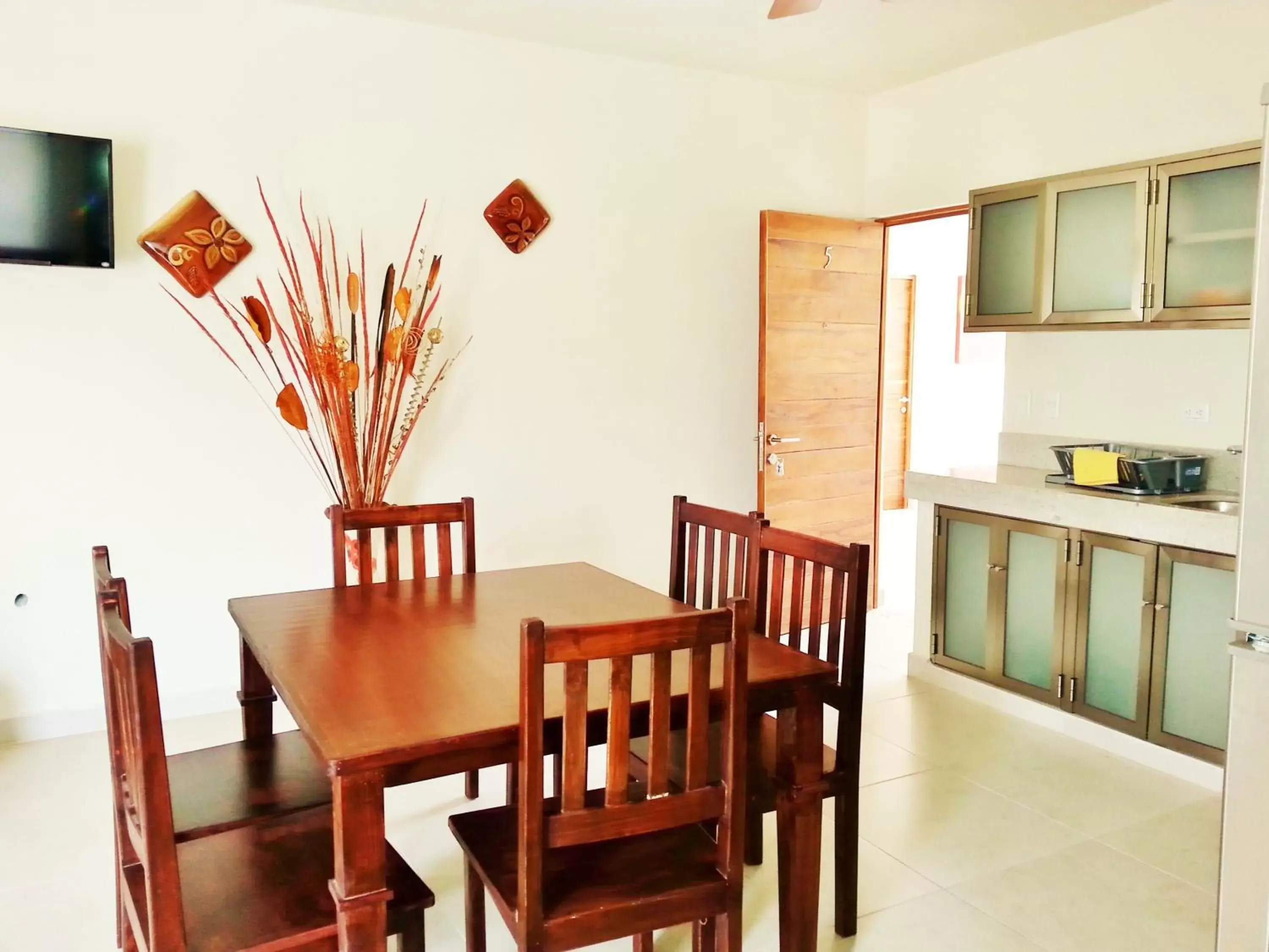 Dining Area in Arrecifes Suites