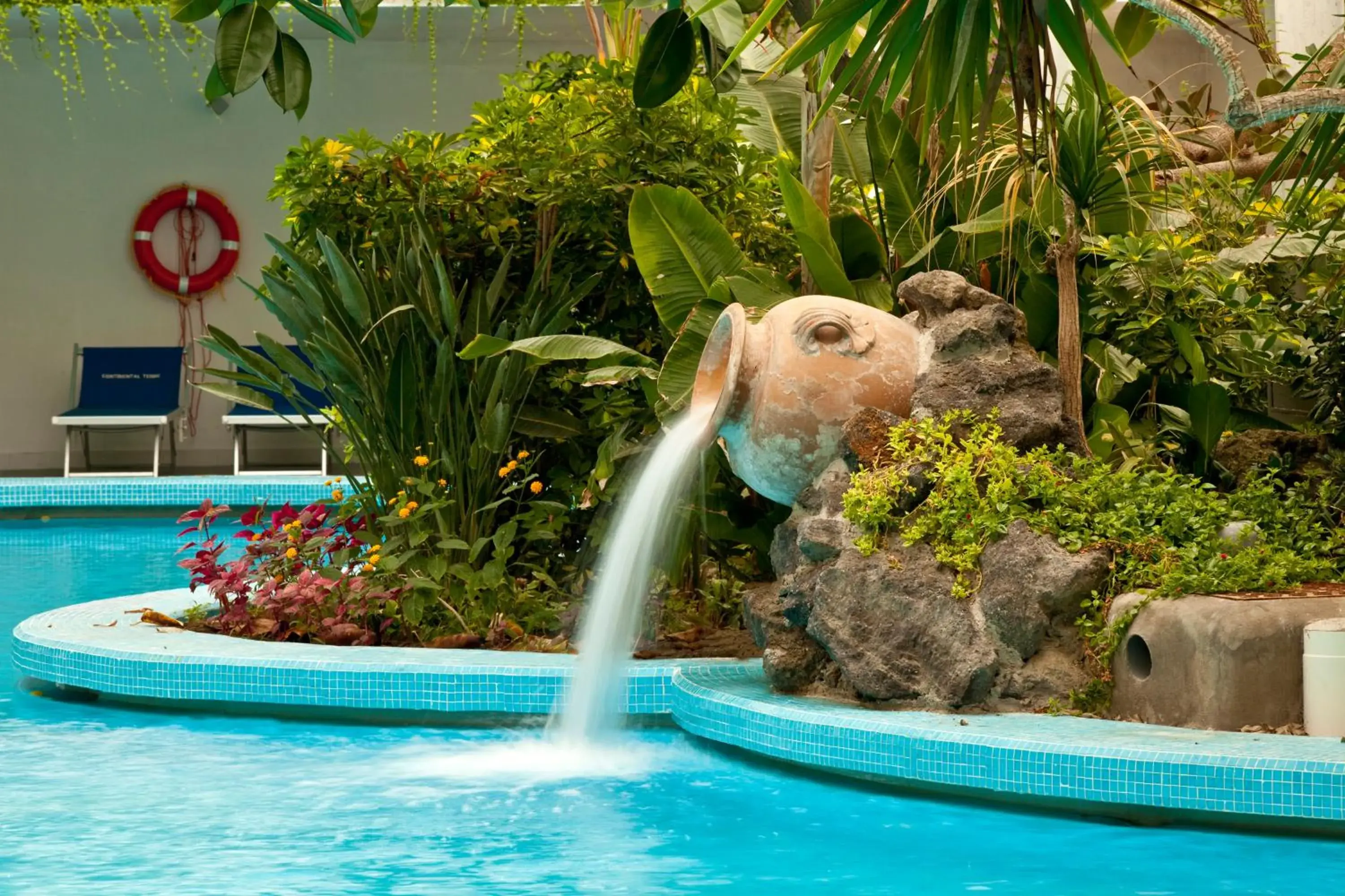 Swimming Pool in Hotel Continental Ischia