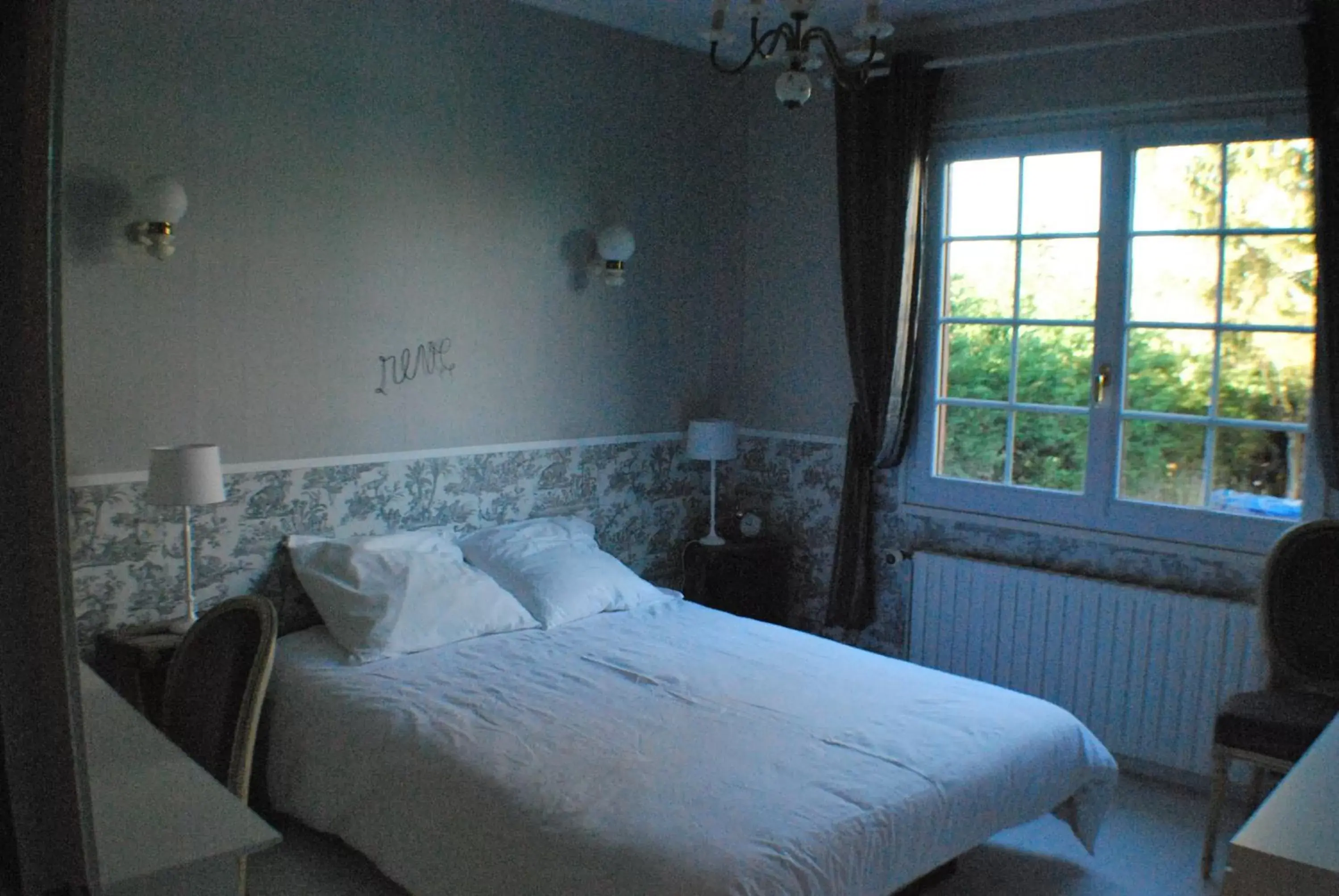 Photo of the whole room, Bed in La Rachère