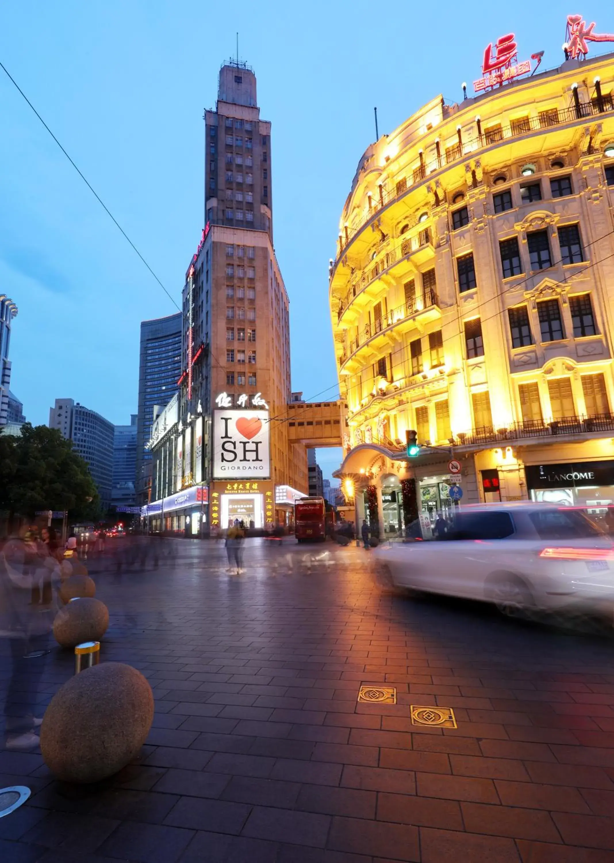 Street view in Seventh Heaven Hotel