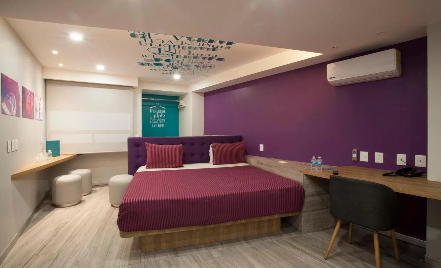 Photo of the whole room, Bed in Hotel Bonn