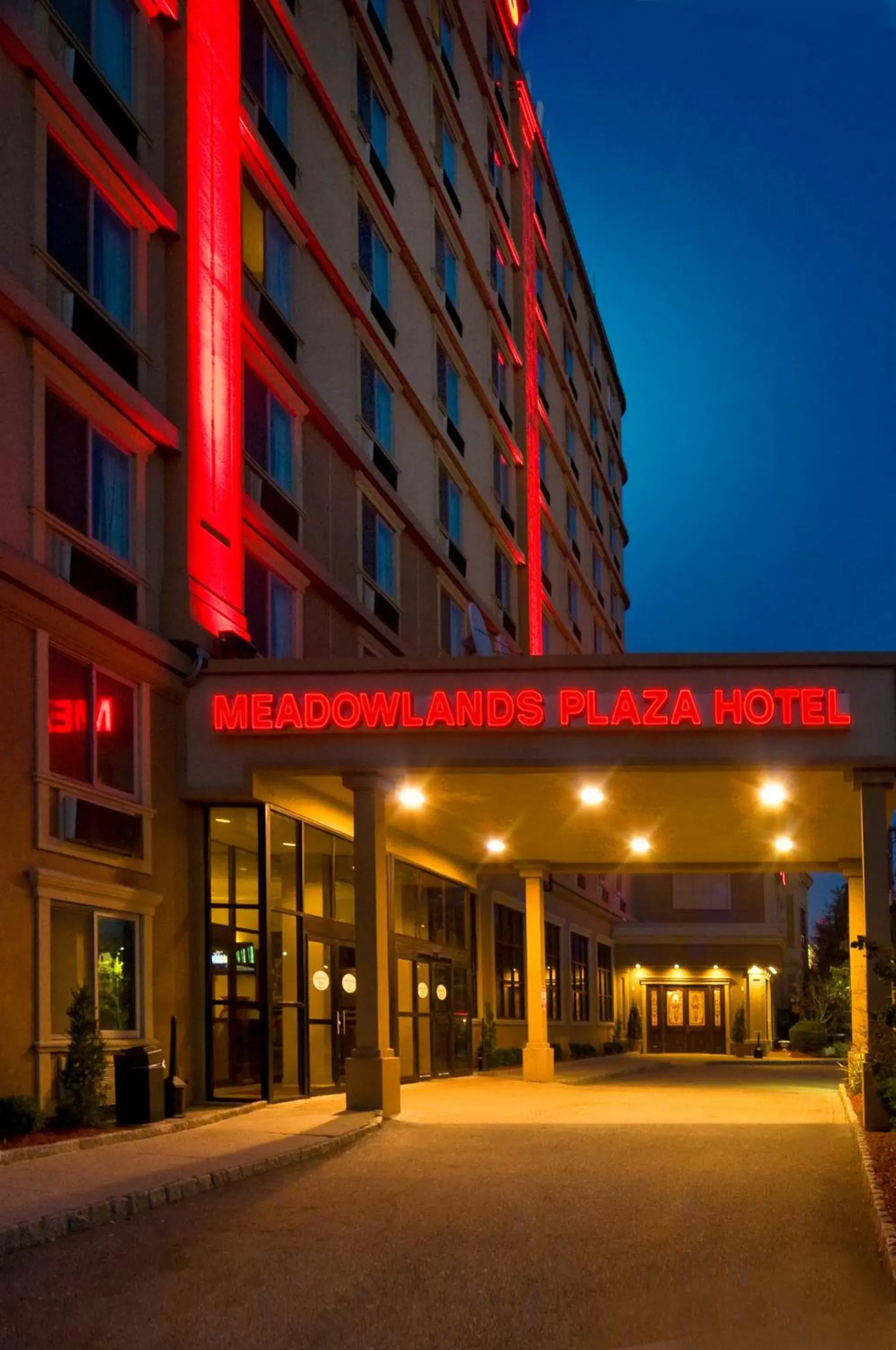 Facade/entrance in Meadowlands Plaza Hotel