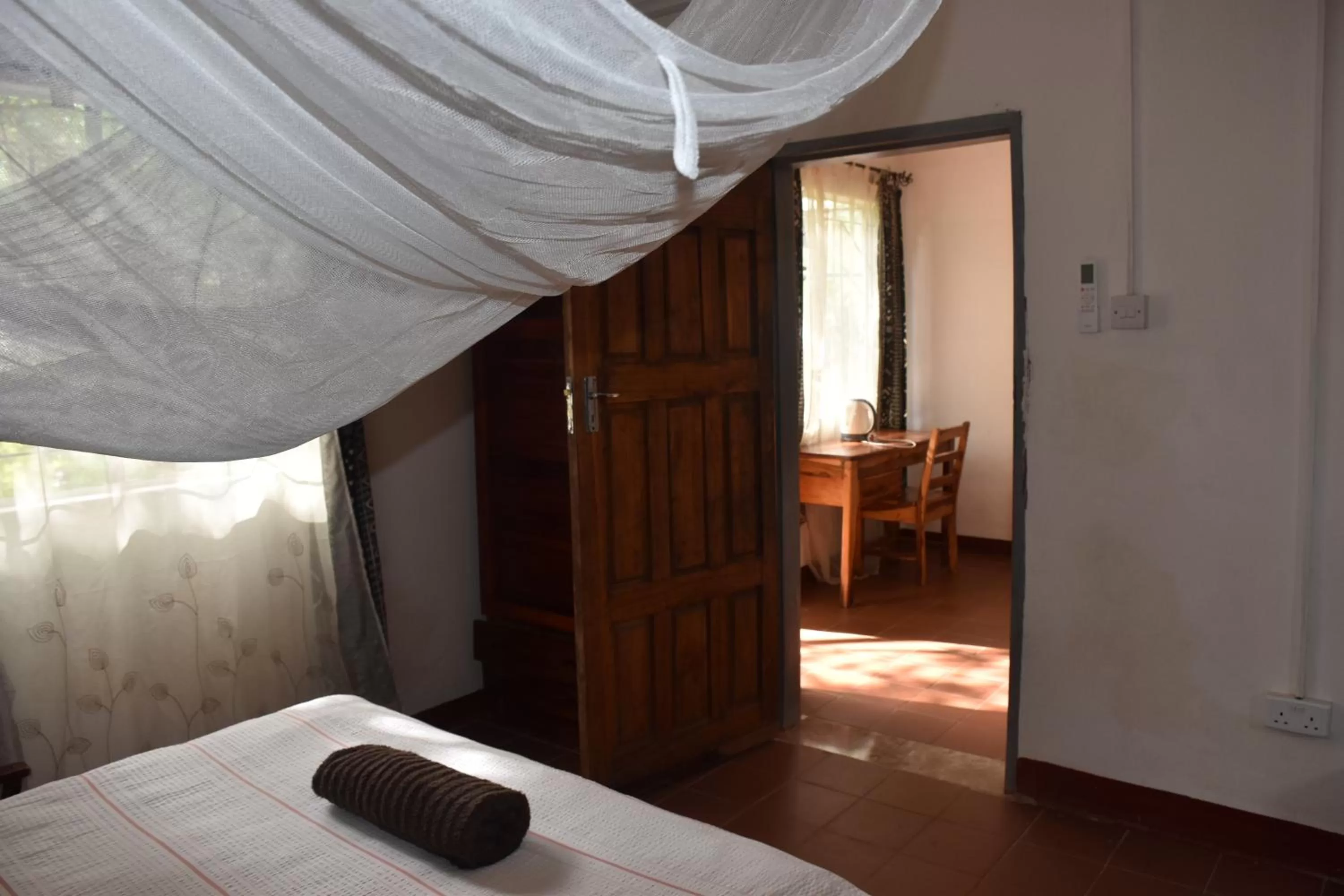 Photo of the whole room, Bed in Tabonina Bis