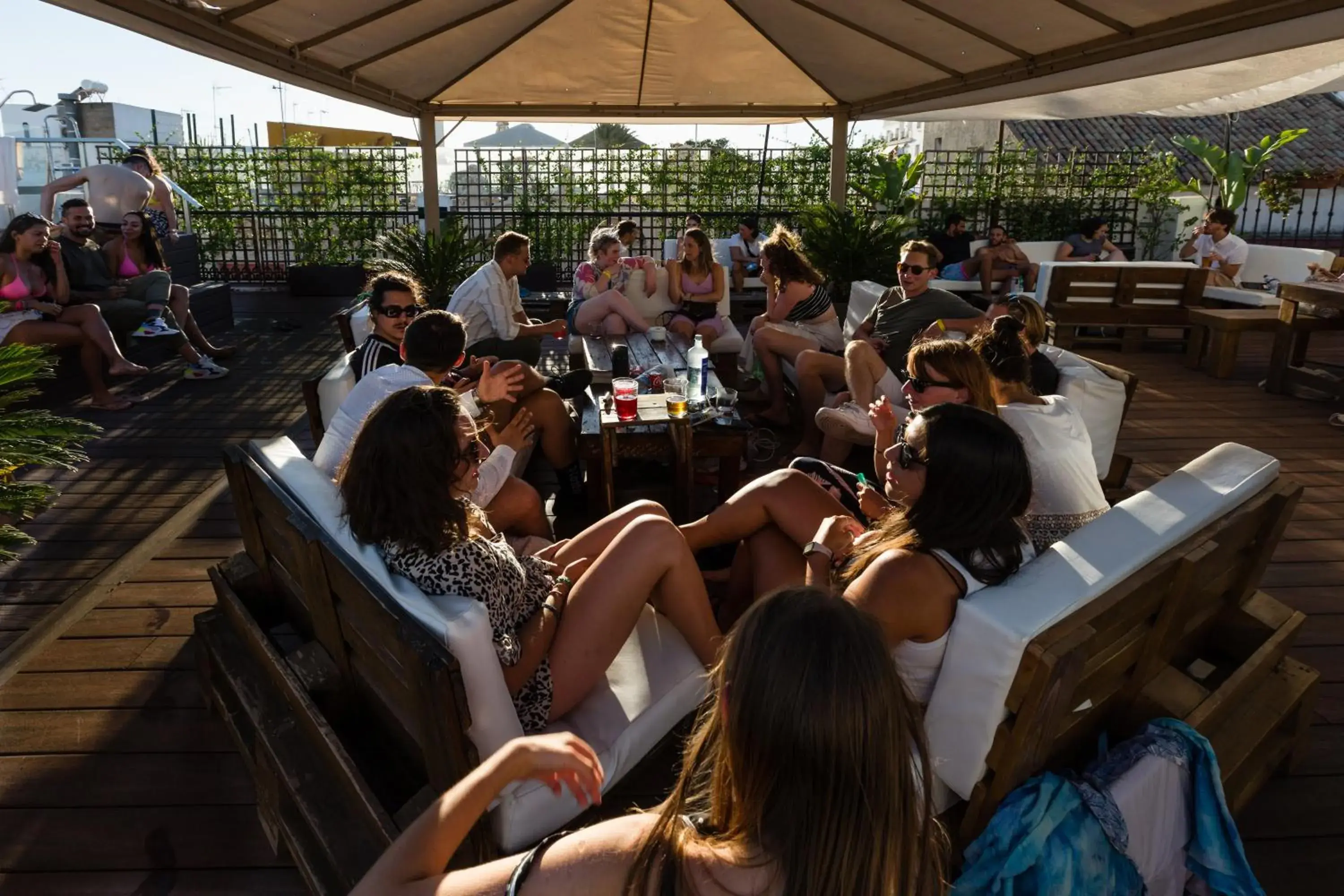 Balcony/Terrace, Restaurant/Places to Eat in Oasis Backpackers' Hostel Palace Sevilla Balcony/Terrace, Restaurant/Places to Eat in Oasis Backpackers' Hostel Palace Sevilla